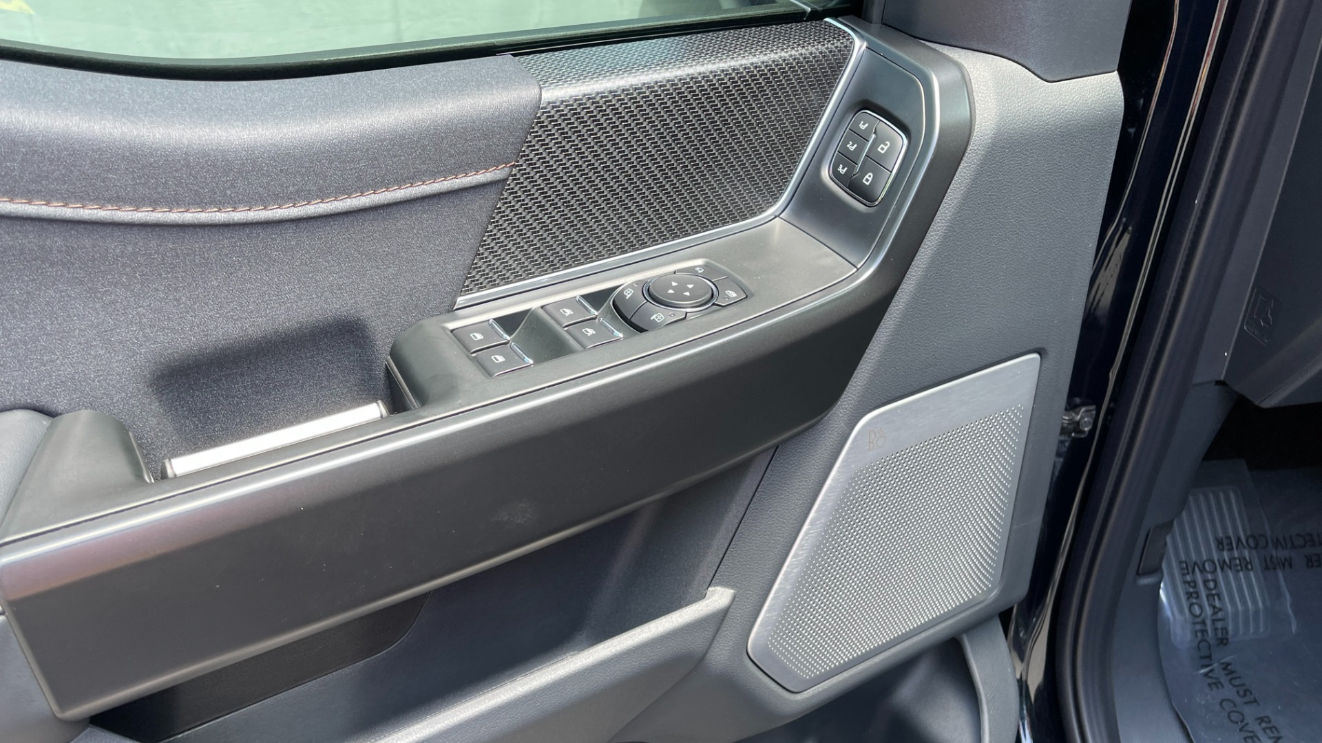 Used 2022 Ford F-150 RAPTOR / FOX SHOCKS / CONSOLE SAFE / 802A PACK for sale $98,495 at Formula Imports in Charlotte NC 28227 32
