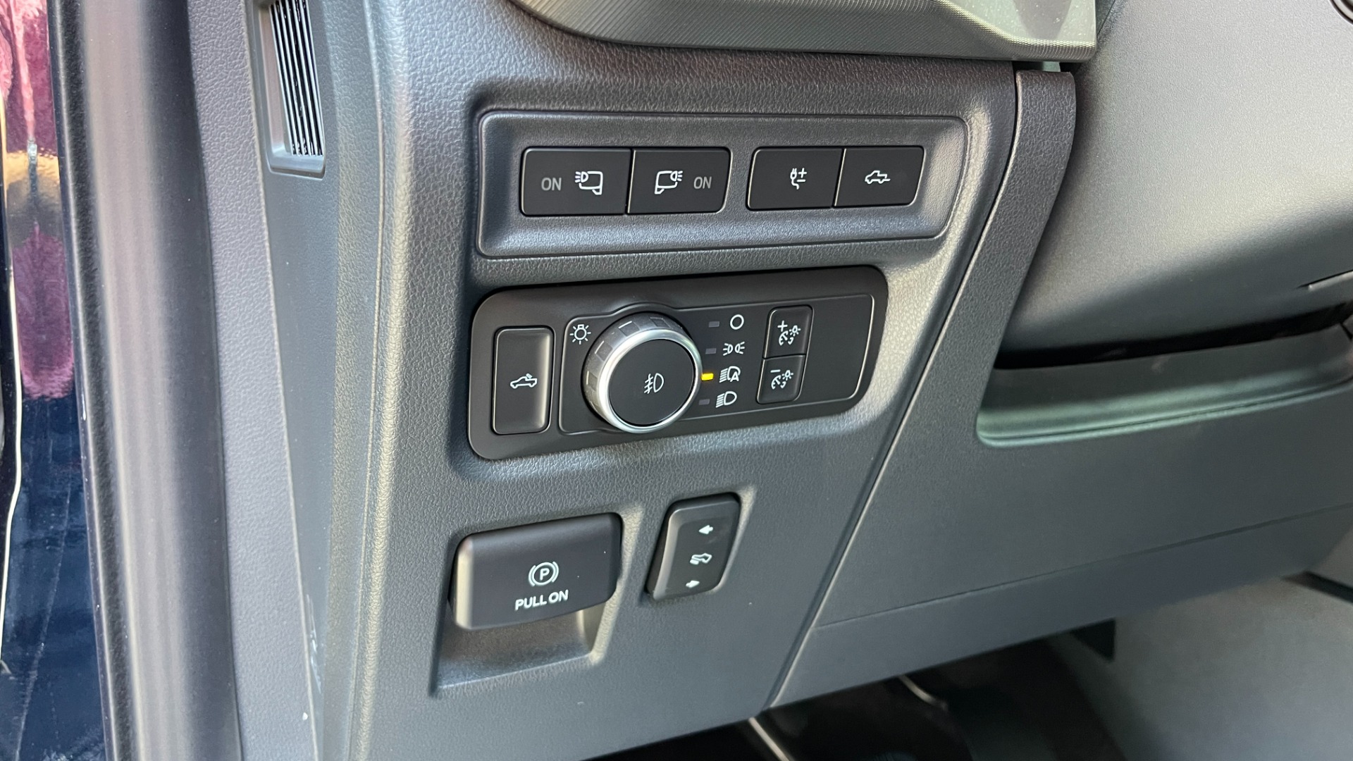 Used 2022 Ford F-150 RAPTOR / FOX SHOCKS / CONSOLE SAFE / 802A PACK for sale $98,495 at Formula Imports in Charlotte NC 28227 38