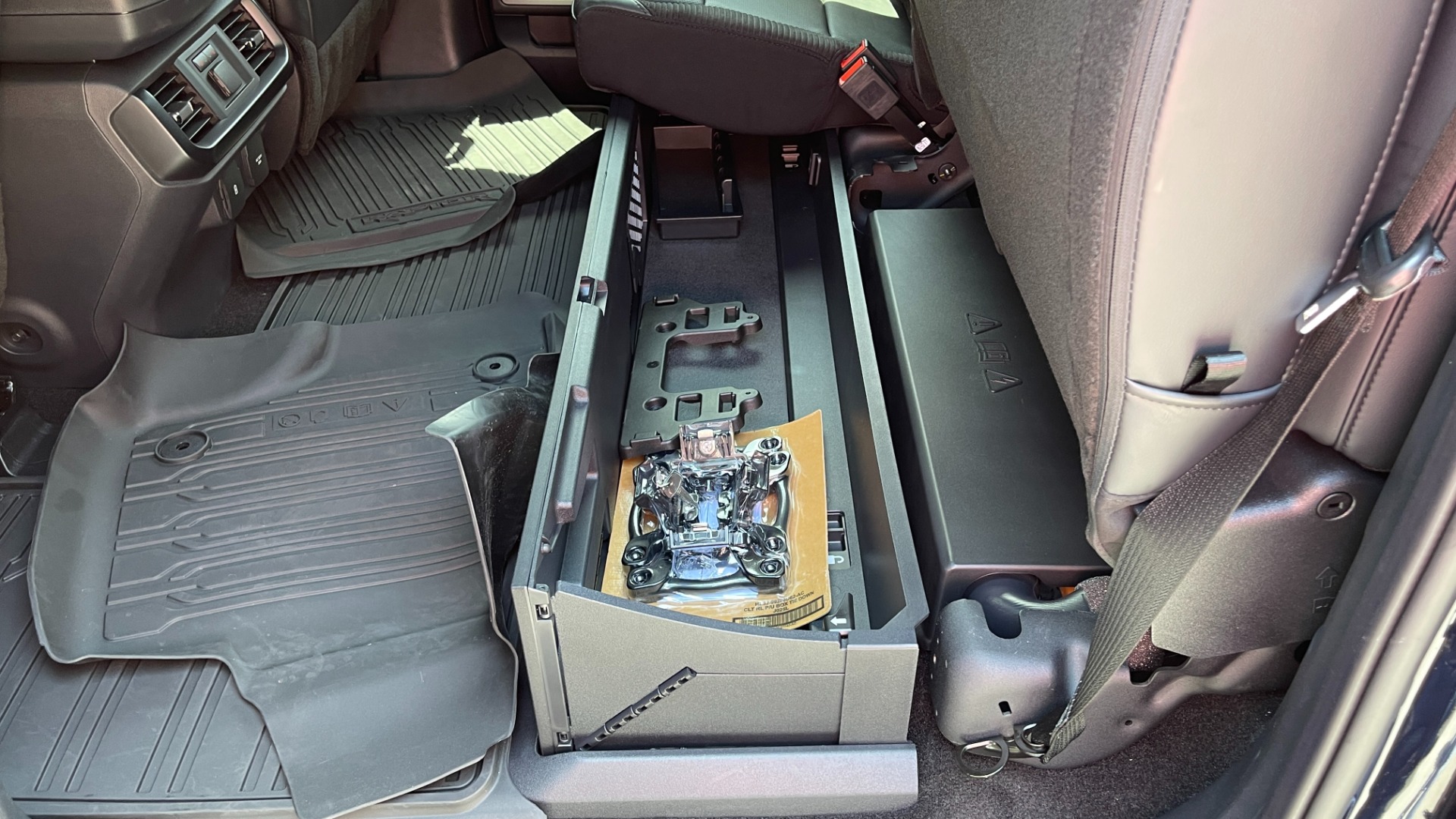 Used 2022 Ford F-150 RAPTOR / FOX SHOCKS / CONSOLE SAFE / 802A PACK for sale $98,495 at Formula Imports in Charlotte NC 28227 56