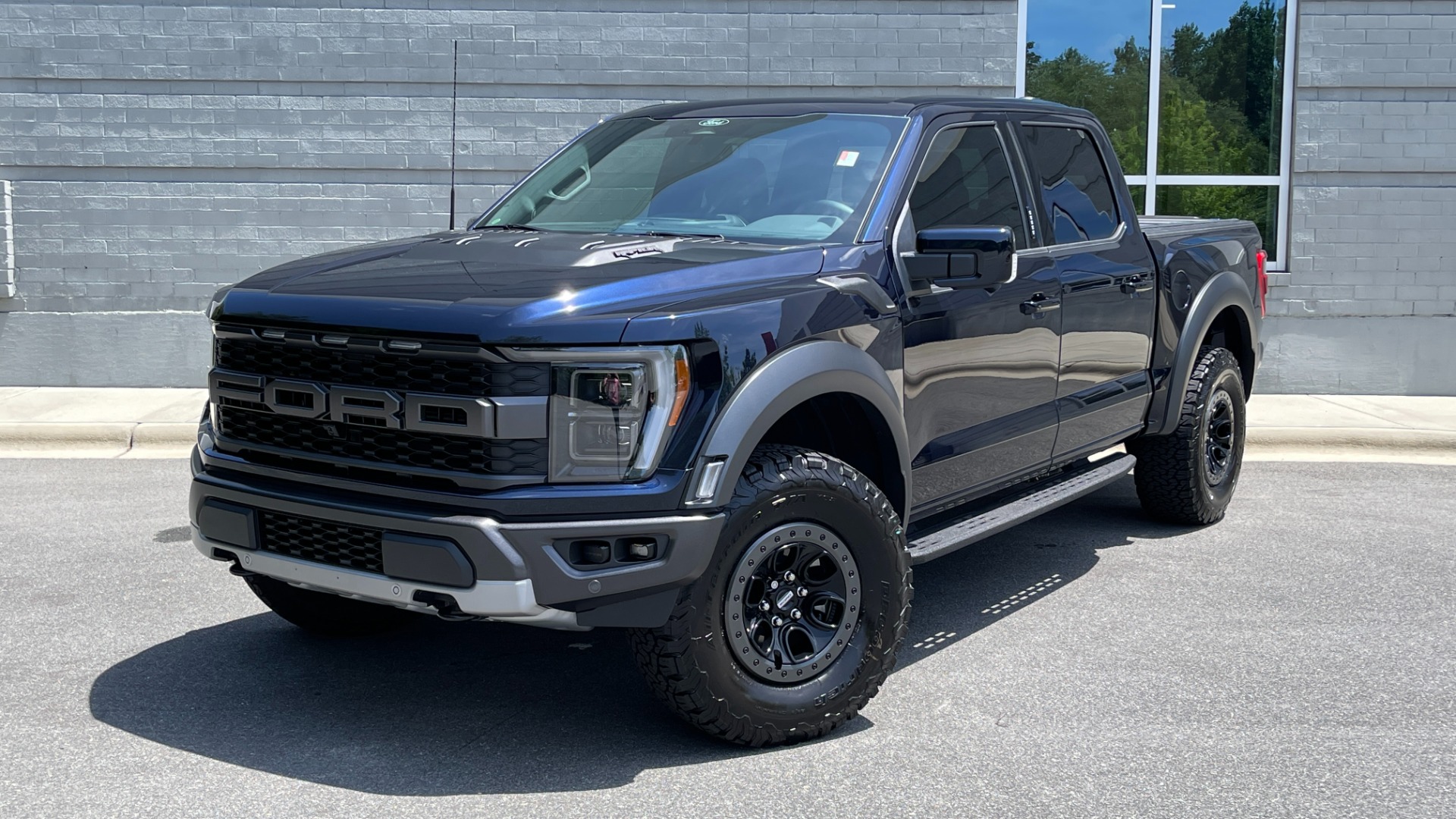 Used 2022 Ford F-150 RAPTOR / FOX SHOCKS / CONSOLE SAFE / 802A PACK for sale $98,495 at Formula Imports in Charlotte NC 28227 1