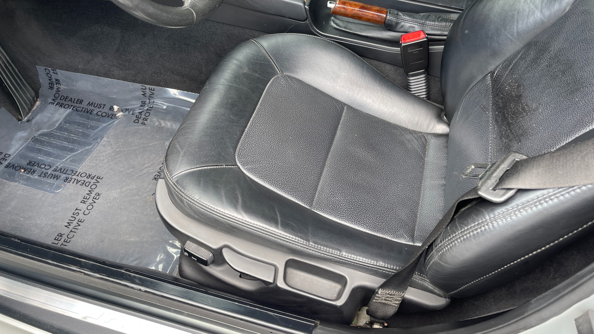 Used 2000 BMW Z3 2.5L / CONVERTIBLE / PWR TOP / AUTOMATIC / HEATED SEATS / LEATHER for sale $12,995 at Formula Imports in Charlotte NC 28227 13