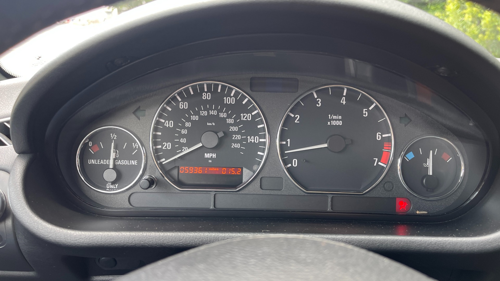 Used 2000 BMW Z3 2.5L / CONVERTIBLE / PWR TOP / AUTOMATIC / HEATED SEATS / LEATHER for sale $12,995 at Formula Imports in Charlotte NC 28227 17