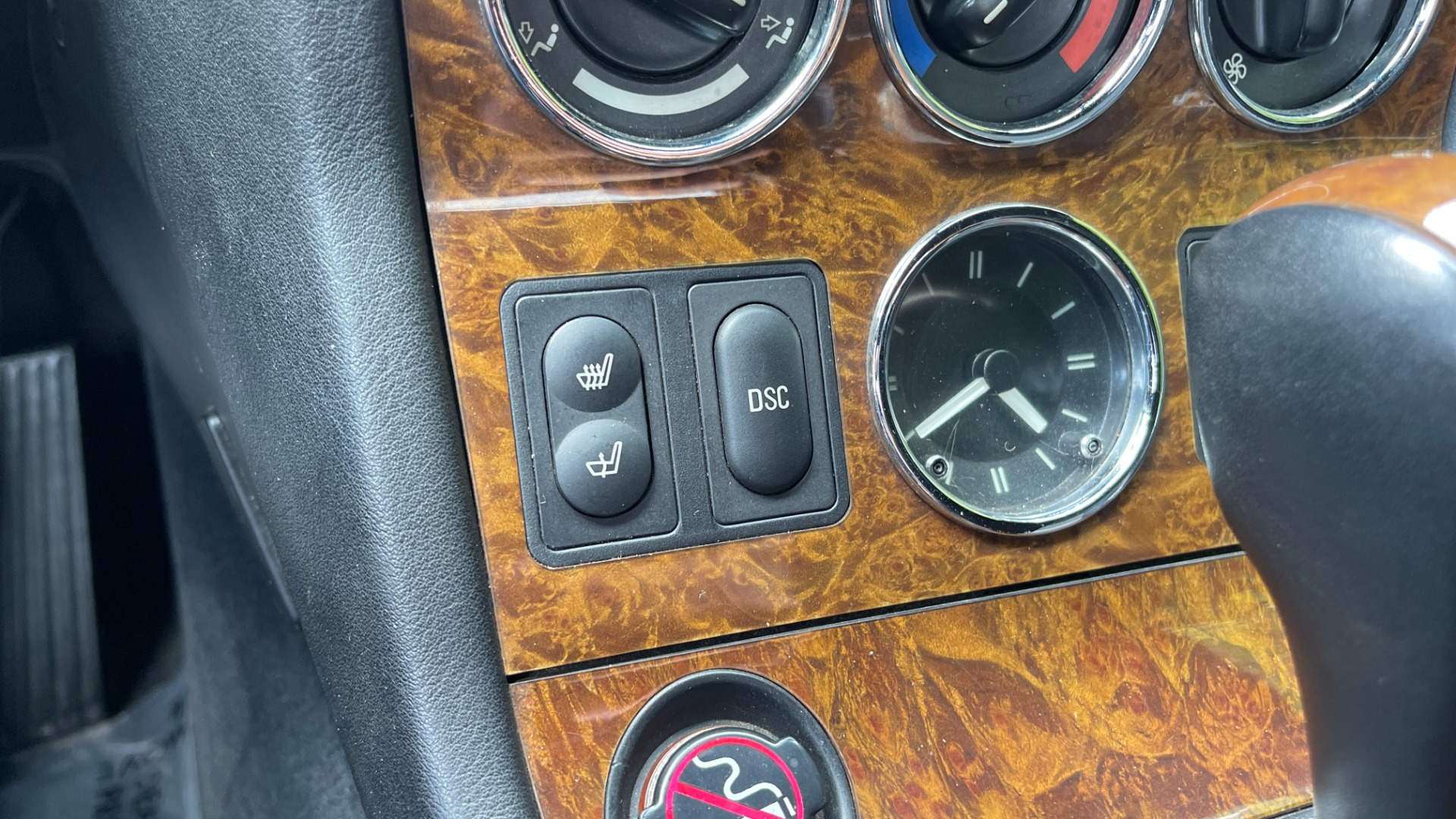 Used 2000 BMW Z3 2.5L / CONVERTIBLE / PWR TOP / AUTOMATIC / HEATED SEATS / LEATHER for sale $12,995 at Formula Imports in Charlotte NC 28227 19