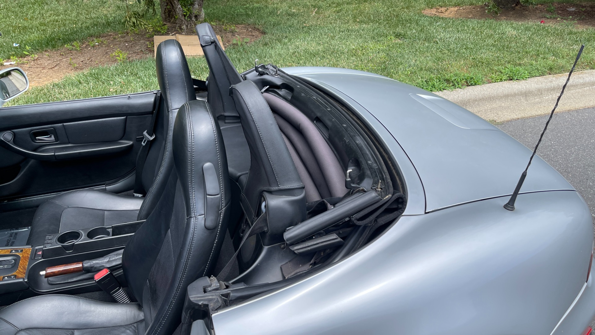 Used 2000 BMW Z3 2.5L / CONVERTIBLE / PWR TOP / AUTOMATIC / HEATED SEATS / LEATHER for sale $12,995 at Formula Imports in Charlotte NC 28227 24
