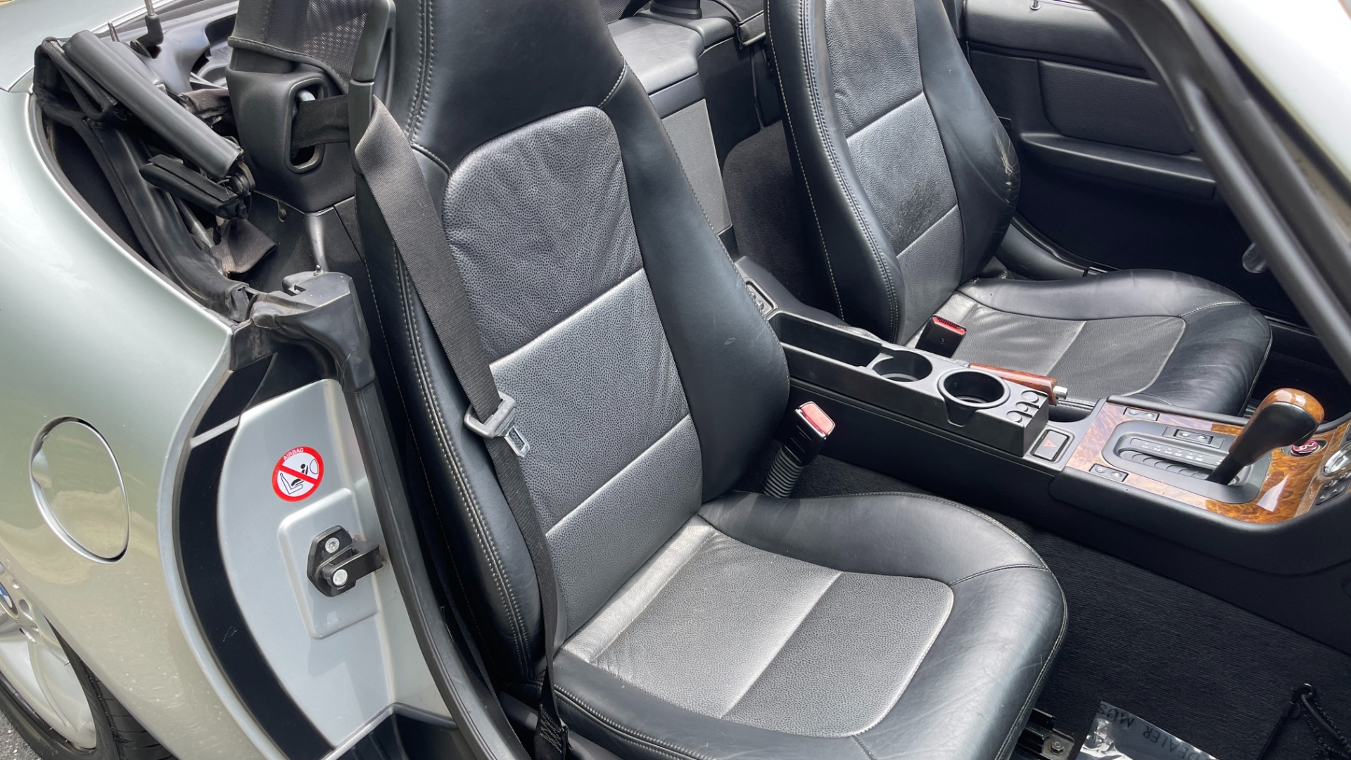 Used 2000 BMW Z3 2.5L / CONVERTIBLE / PWR TOP / AUTOMATIC / HEATED SEATS / LEATHER for sale $12,995 at Formula Imports in Charlotte NC 28227 31