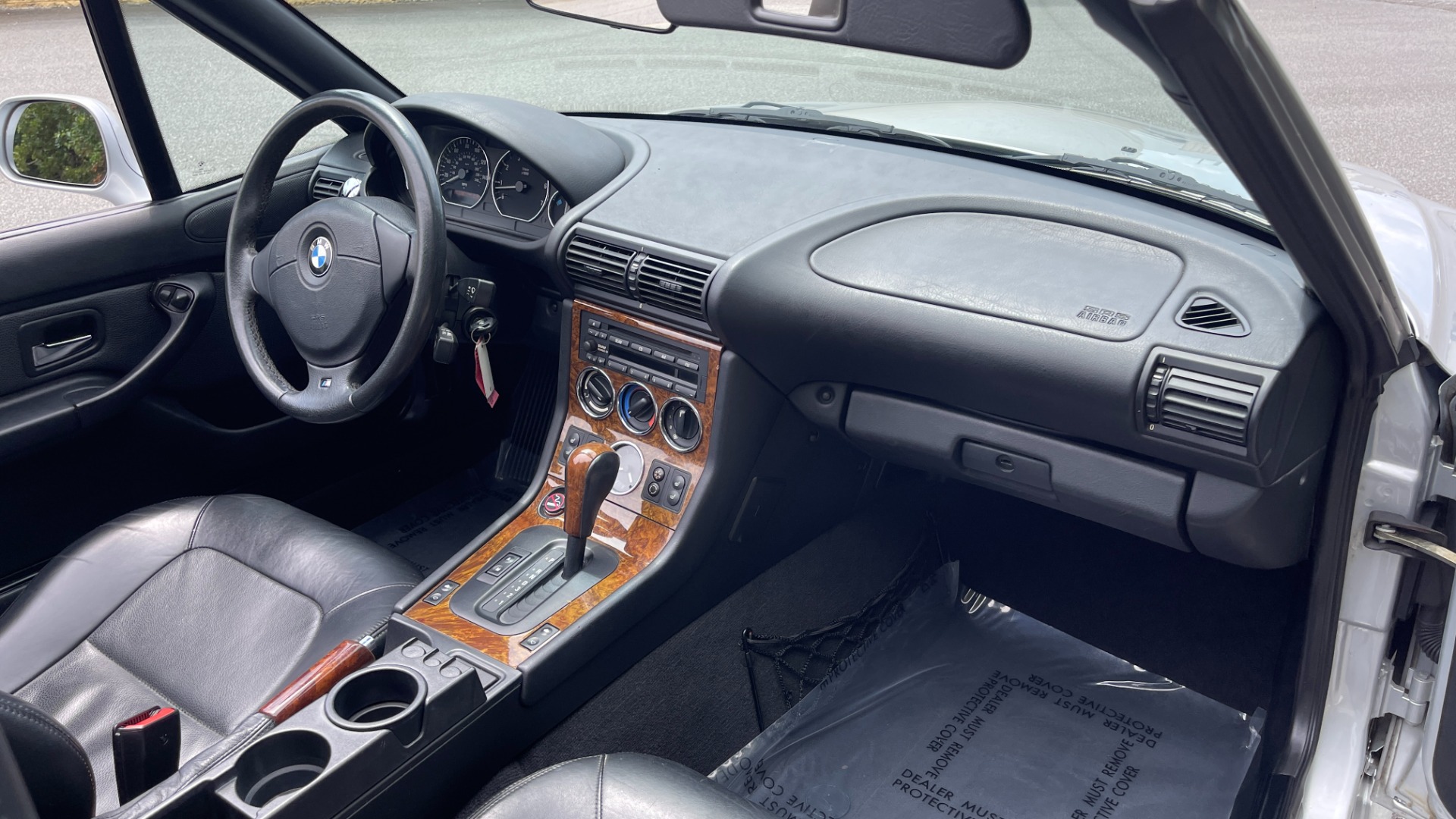 Used 2000 BMW Z3 2.5L / CONVERTIBLE / PWR TOP / AUTOMATIC / HEATED SEATS / LEATHER for sale $12,995 at Formula Imports in Charlotte NC 28227 32