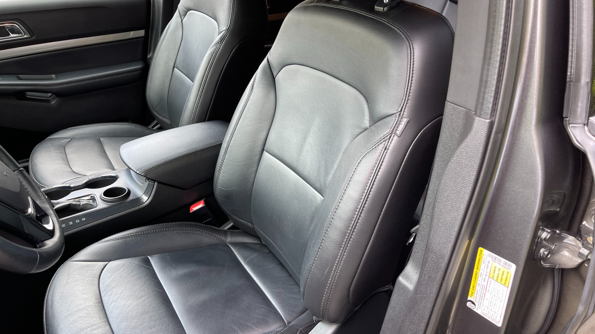 Used 2018 Ford Explorer XLT / REMOTE START / LEATHER / 3RD ROW / 20IN WHEELS for sale $31,495 at Formula Imports in Charlotte NC 28227 11