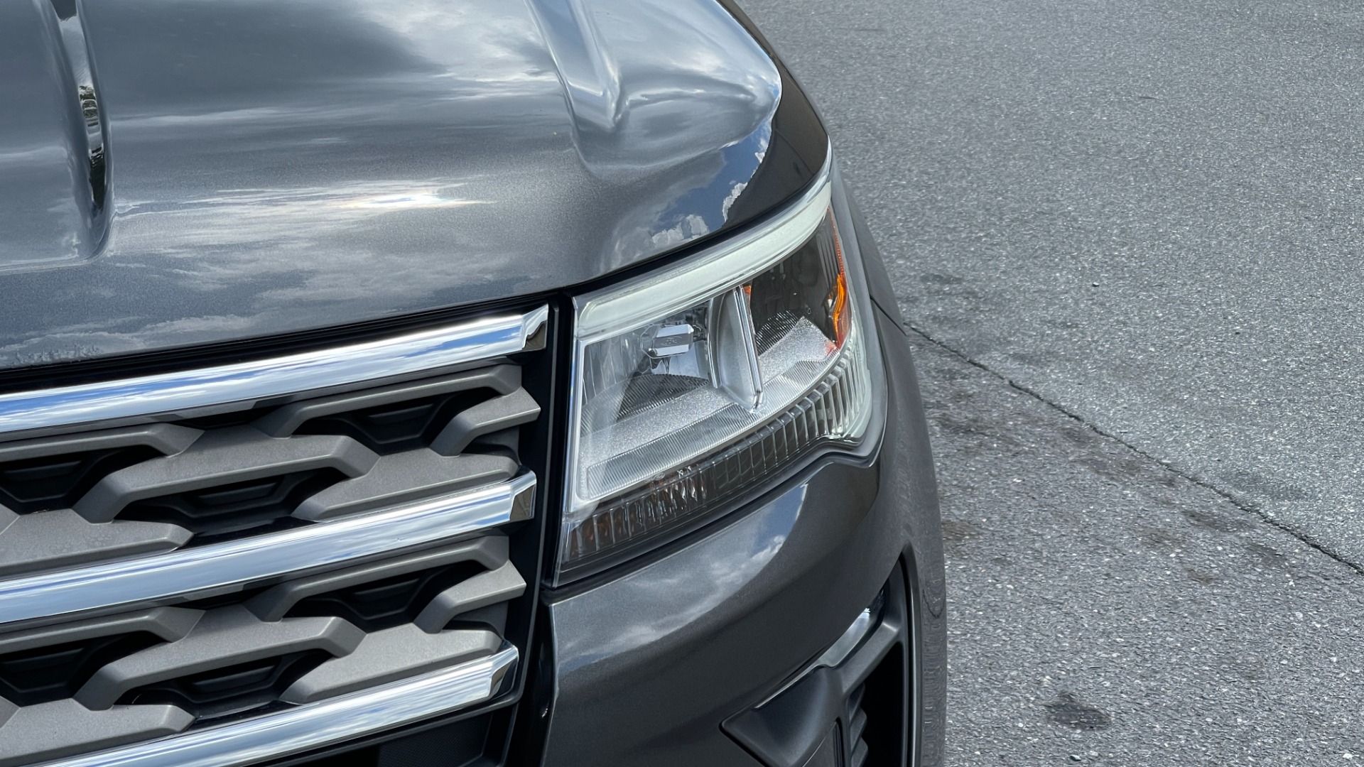 Used 2018 Ford Explorer XLT / REMOTE START / LEATHER / 3RD ROW / 20IN WHEELS for sale $31,495 at Formula Imports in Charlotte NC 28227 41