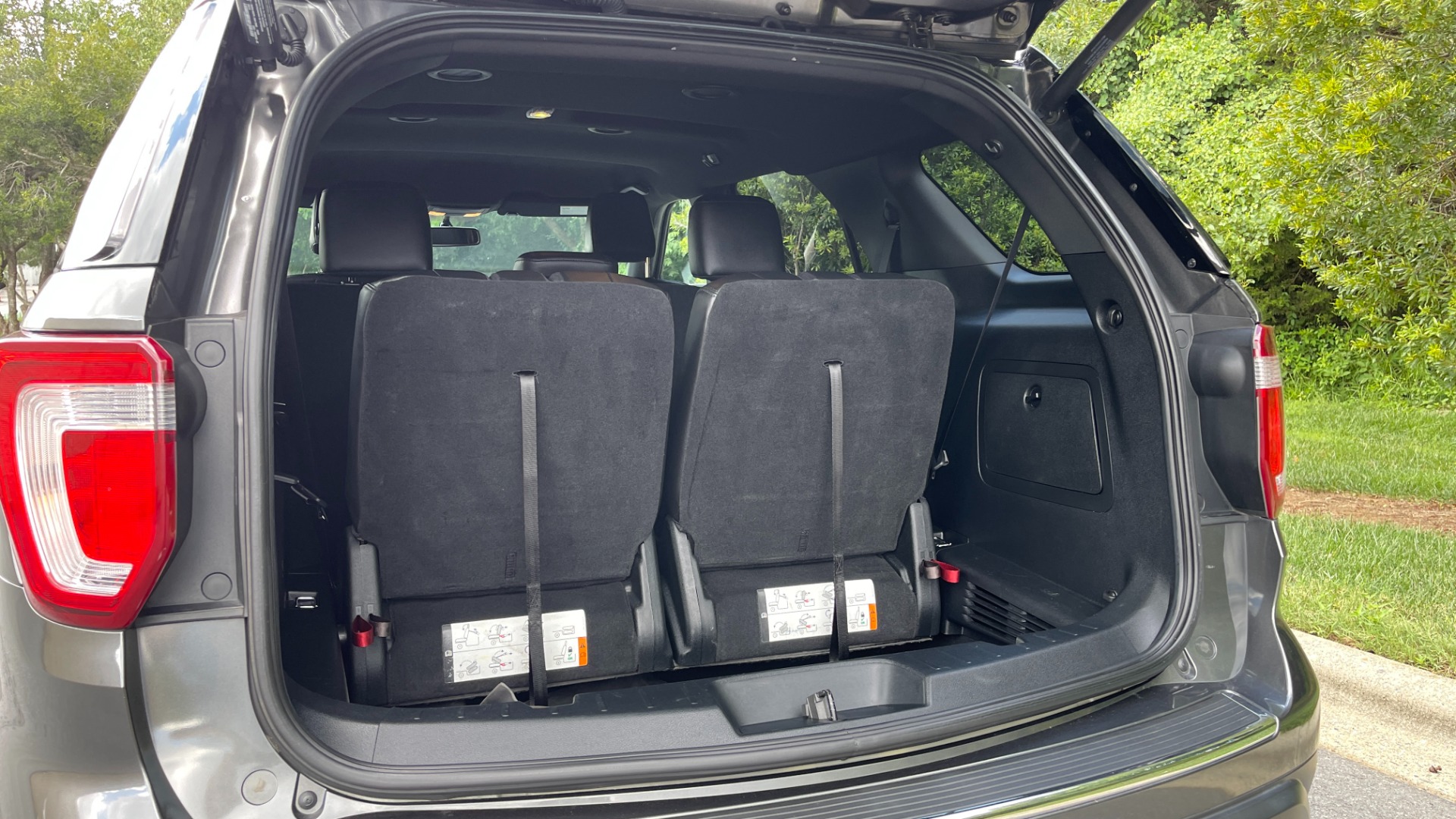 Used 2018 Ford Explorer XLT / REMOTE START / LEATHER / 3RD ROW / 20IN WHEELS for sale $31,495 at Formula Imports in Charlotte NC 28227 46