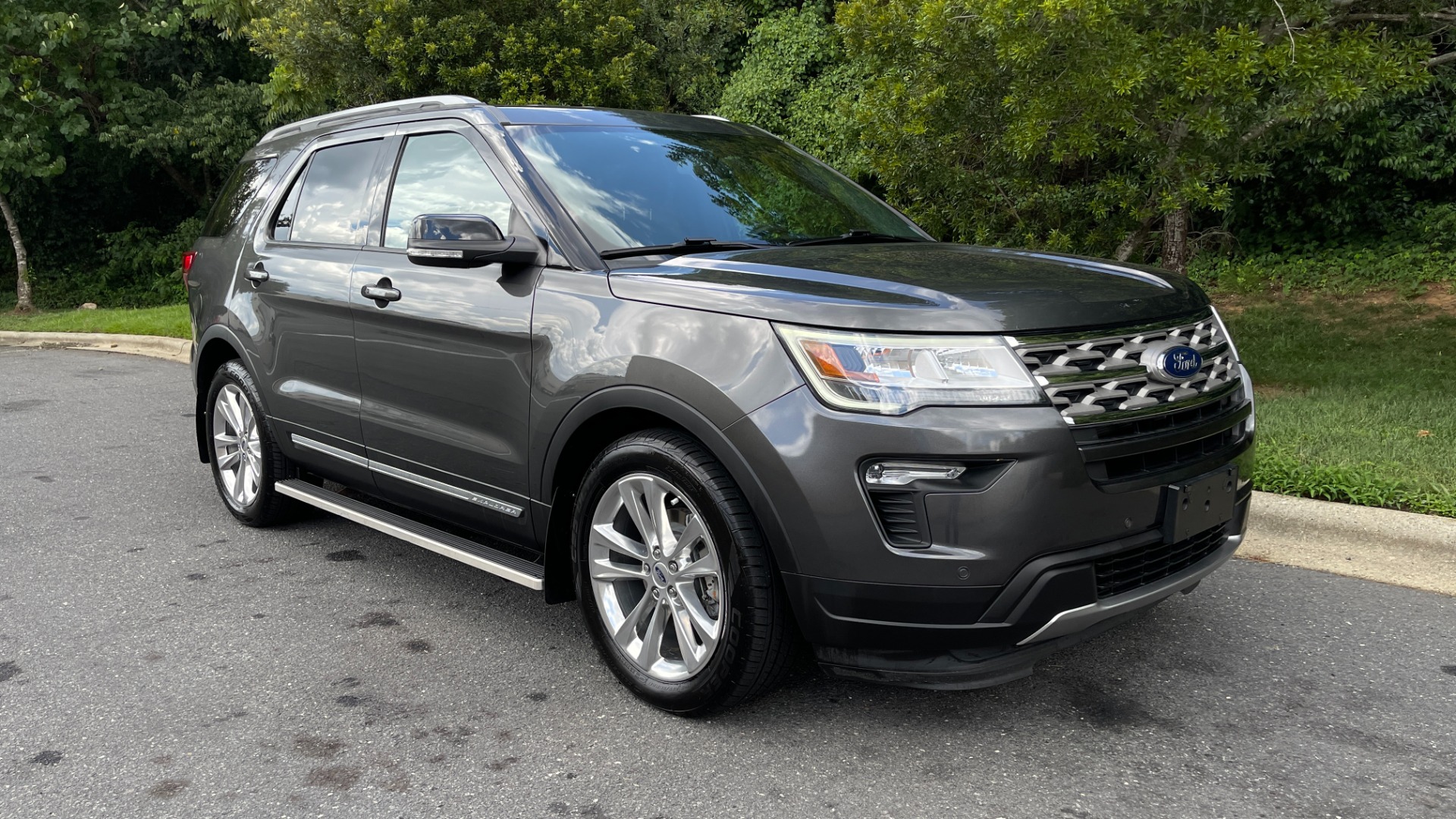 Used 2018 Ford Explorer XLT / REMOTE START / LEATHER / 3RD ROW / 20IN WHEELS for sale $31,495 at Formula Imports in Charlotte NC 28227 5