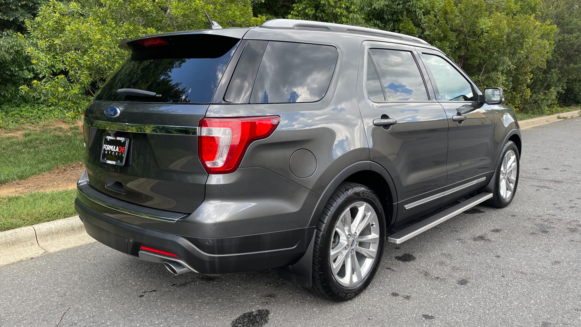 Used 2018 Ford Explorer XLT / REMOTE START / LEATHER / 3RD ROW / 20IN WHEELS for sale $31,495 at Formula Imports in Charlotte NC 28227 6