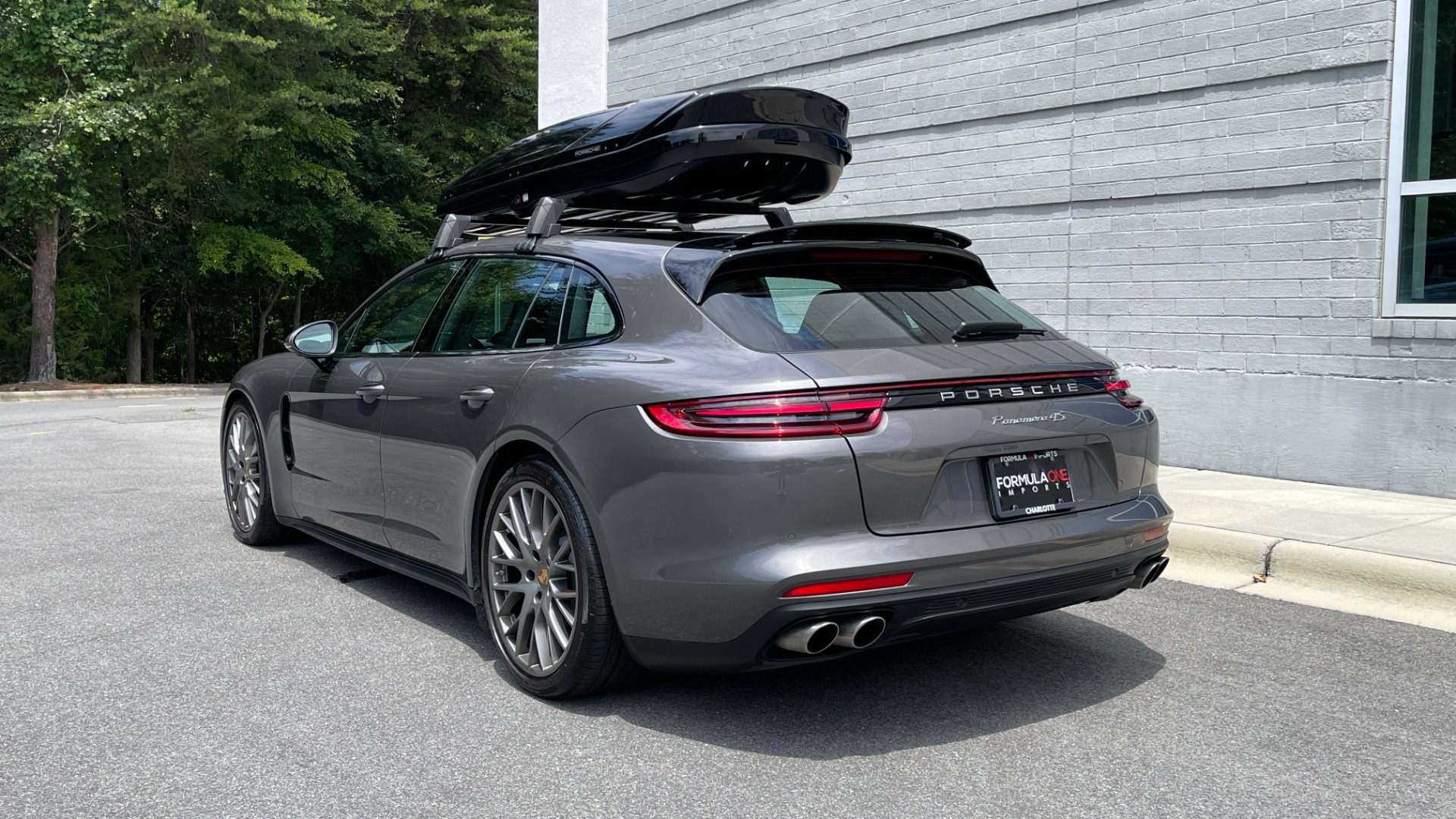 Used 2018 Porsche Panamera 4S / SPORT TURISMO / PREMIUM / SKI BOX / 21IN SPORT DESIGN WHEELS for sale $96,500 at Formula Imports in Charlotte NC 28227 14