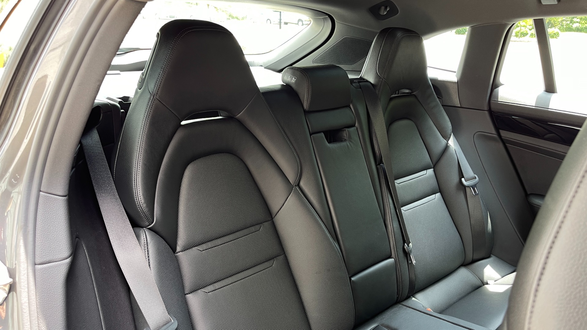 Used 2018 Porsche Panamera Sport Turismo 4S / SPORT TURISMO / PREMIUM / SKI BOX / 21IN SPORT DESIGN WHEELS for sale $89,999 at Formula Imports in Charlotte NC 28227 32