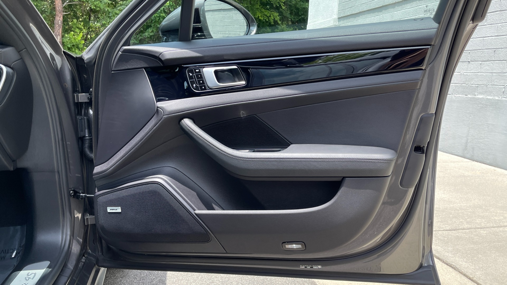 Used 2018 Porsche Panamera 4S / SPORT TURISMO / PREMIUM / SKI BOX / 21IN SPORT DESIGN WHEELS for sale $96,500 at Formula Imports in Charlotte NC 28227 34