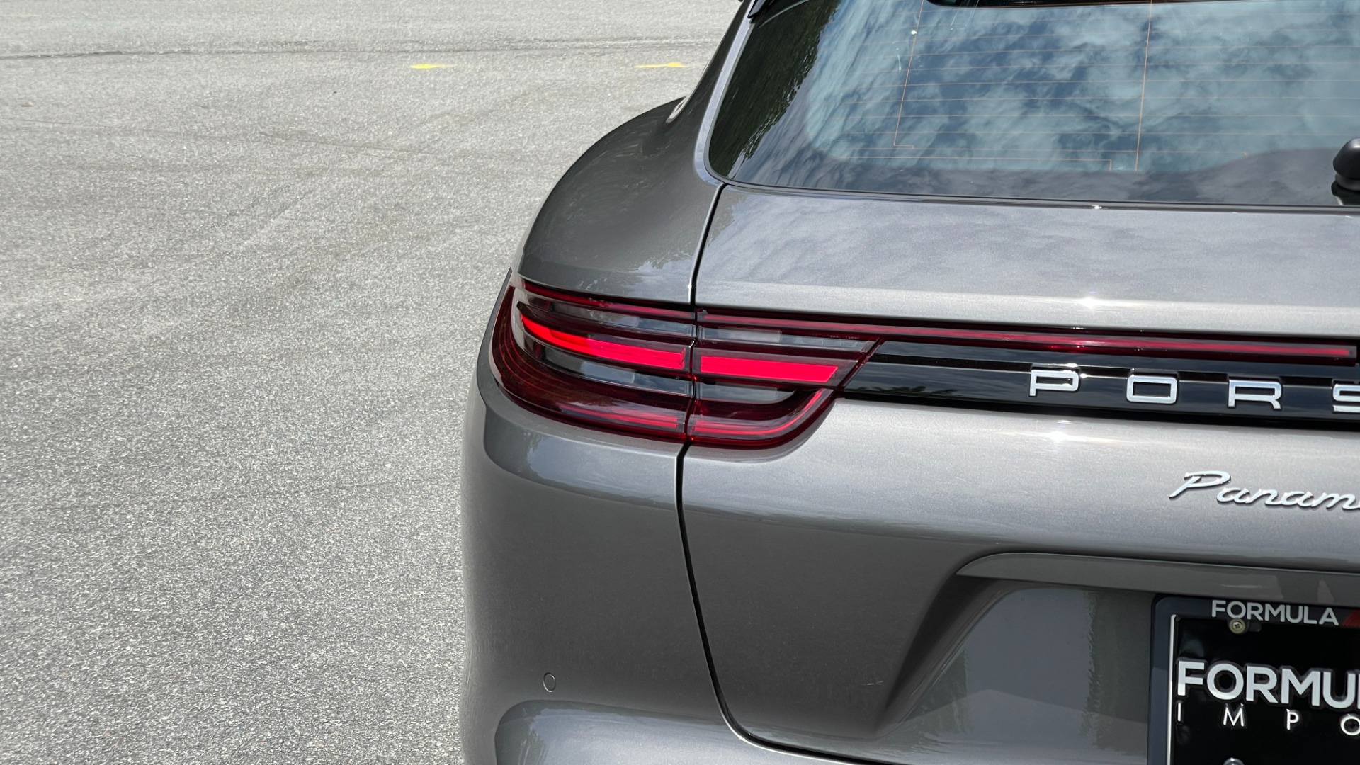 Used 2018 Porsche Panamera 4S / SPORT TURISMO / PREMIUM / SKI BOX / 21IN SPORT DESIGN WHEELS for sale $96,500 at Formula Imports in Charlotte NC 28227 36