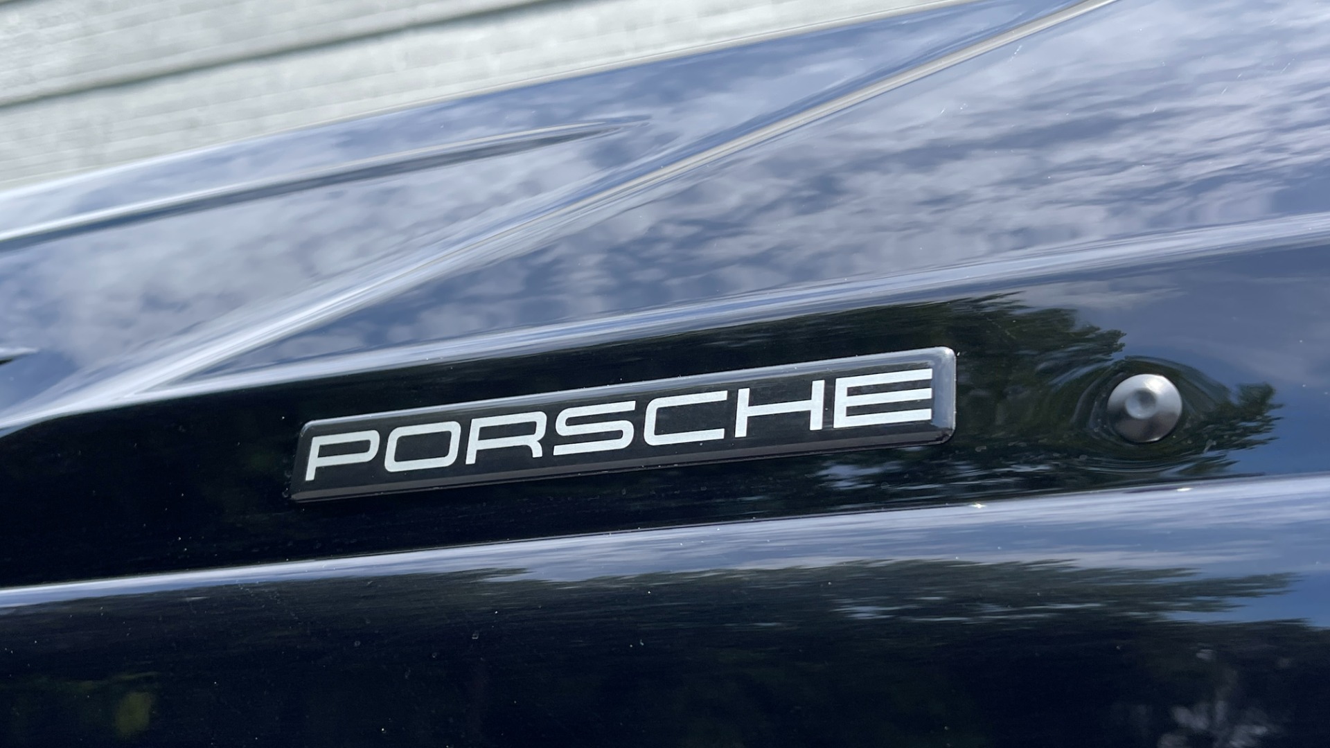 Used 2018 Porsche Panamera 4S / SPORT TURISMO / PREMIUM / SKI BOX / 21IN SPORT DESIGN WHEELS for sale $96,500 at Formula Imports in Charlotte NC 28227 40
