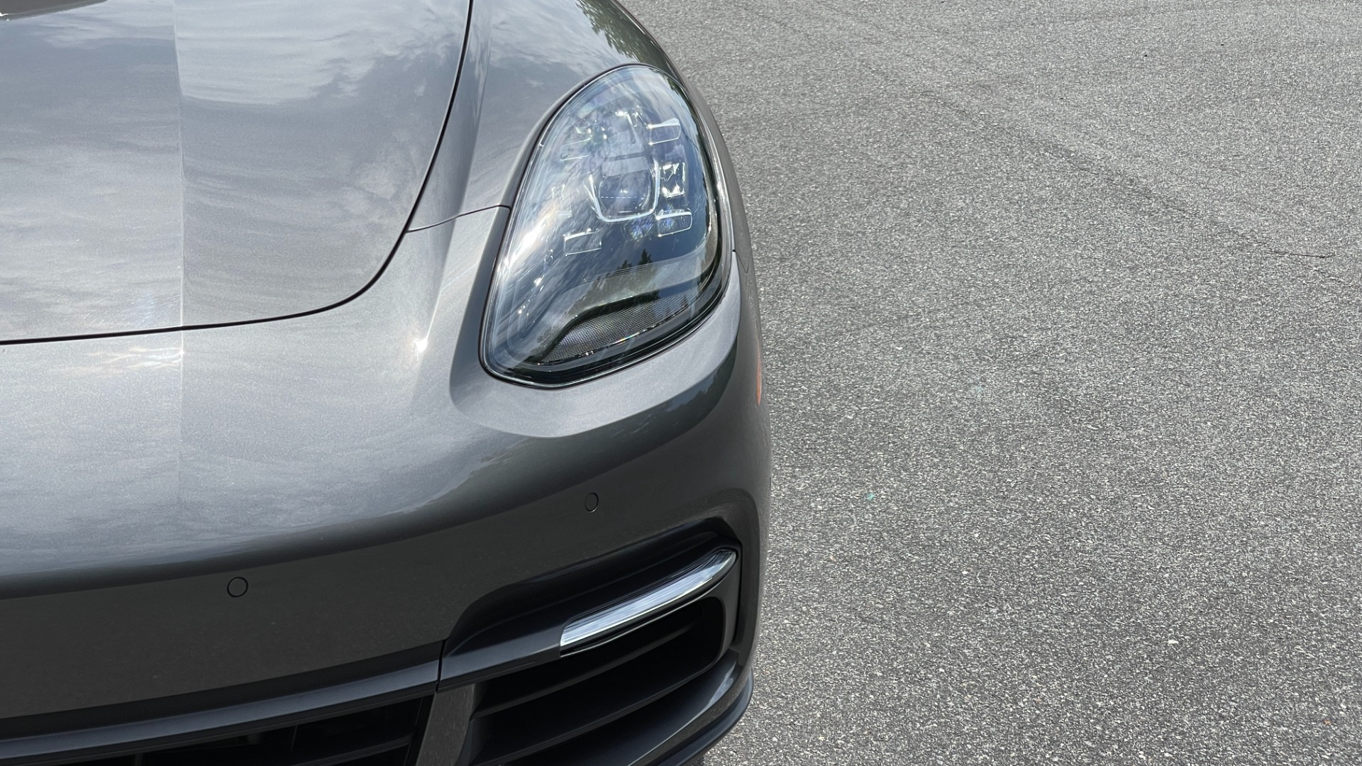 Used 2018 Porsche Panamera 4S / SPORT TURISMO / PREMIUM / SKI BOX / 21IN SPORT DESIGN WHEELS for sale $96,500 at Formula Imports in Charlotte NC 28227 46