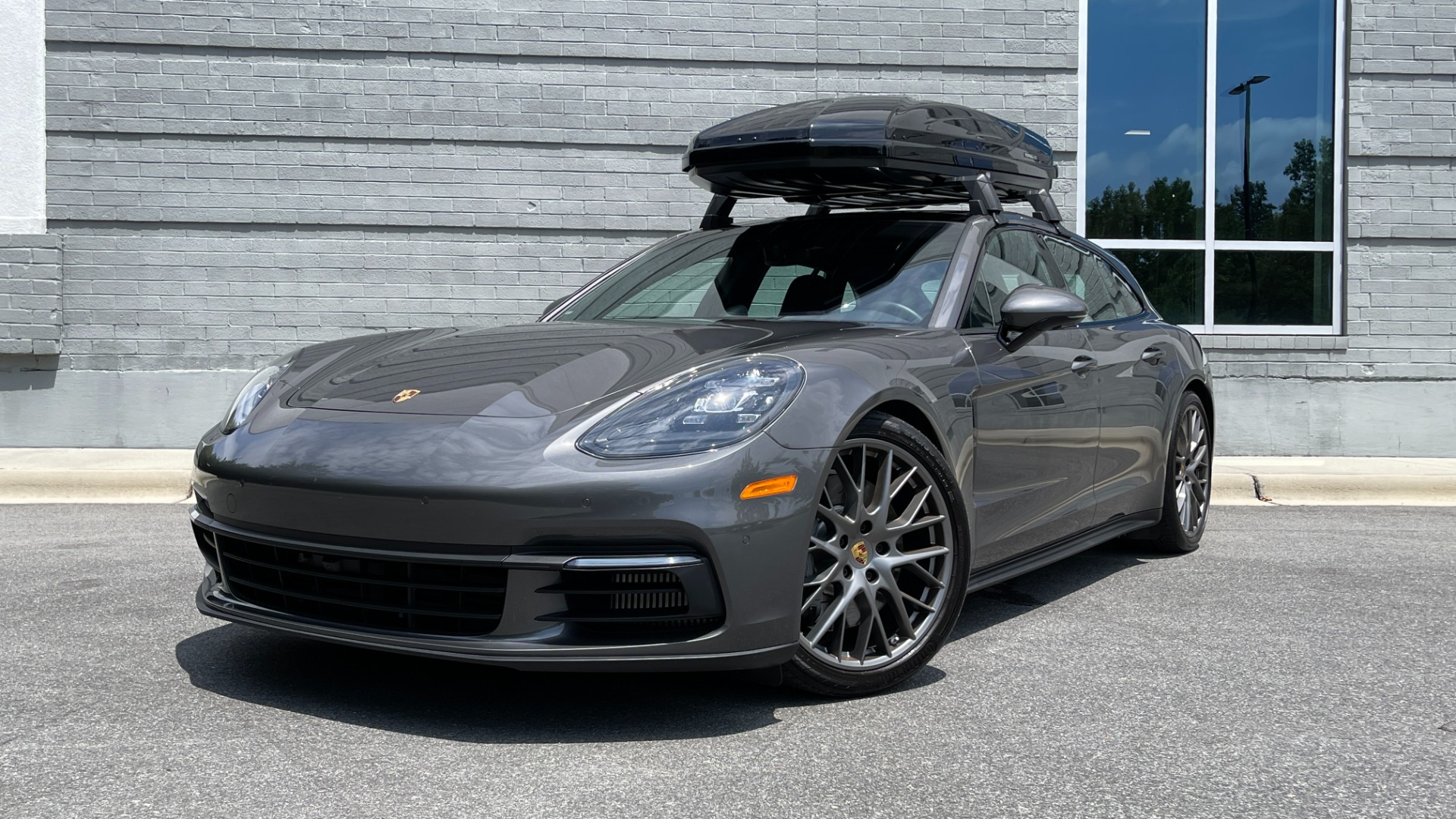Used 2018 Porsche Panamera 4S / SPORT TURISMO / PREMIUM / SKI BOX / 21IN SPORT DESIGN WHEELS for sale $96,500 at Formula Imports in Charlotte NC 28227 5