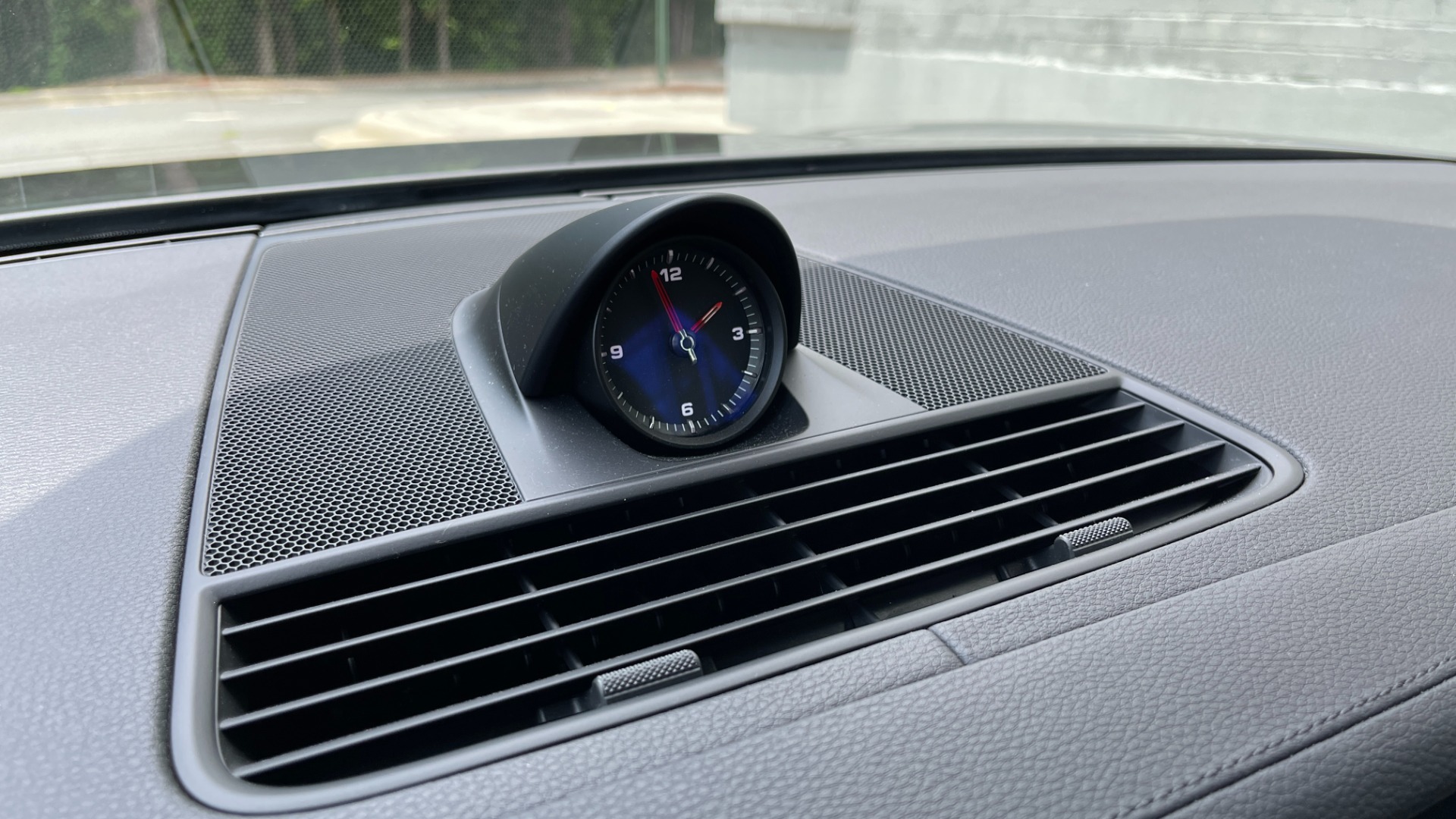 Used 2018 Porsche Panamera Sport Turismo 4S / SPORT TURISMO / PREMIUM / SKI BOX / 21IN SPORT DESIGN WHEELS for sale $89,999 at Formula Imports in Charlotte NC 28227 56