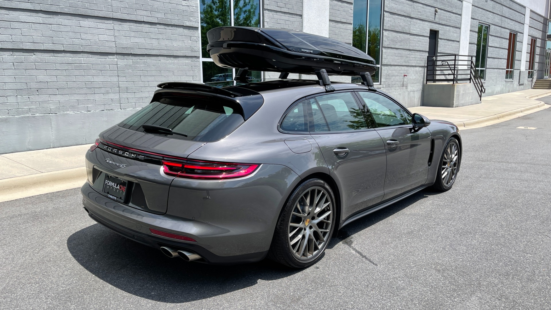 Used 2018 Porsche Panamera Sport Turismo 4S / SPORT TURISMO / PREMIUM / SKI BOX / 21IN SPORT DESIGN WHEELS for sale $89,999 at Formula Imports in Charlotte NC 28227 7