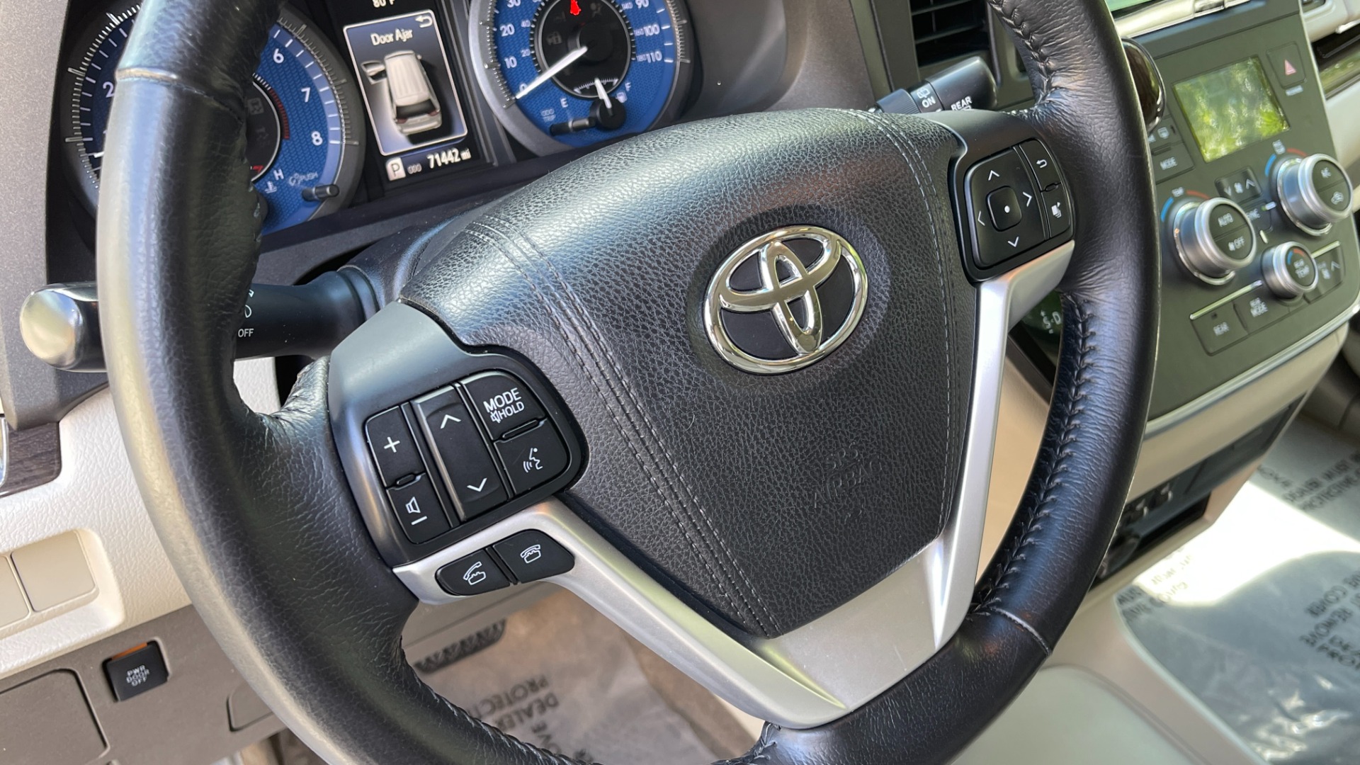 Used 2016 Toyota Sienna XLE / NAVIGATION PACK / REAVIEW / PARKING ASSIST / ENTUNE DISPLAY for sale Sold at Formula Imports in Charlotte NC 28227 38