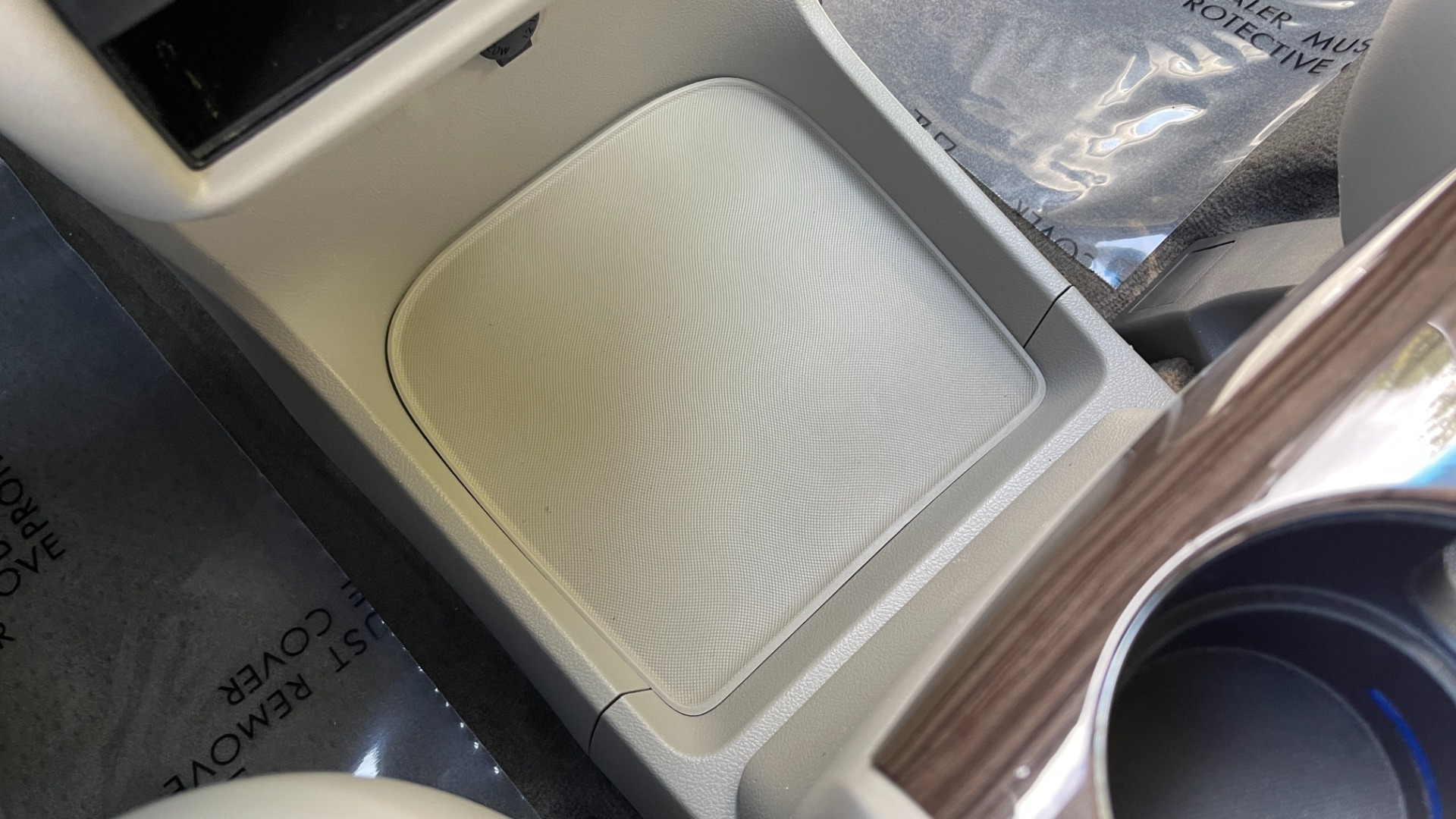 Used 2016 Toyota Sienna XLE / NAVIGATION PACK / REAVIEW / PARKING ASSIST / ENTUNE DISPLAY for sale Sold at Formula Imports in Charlotte NC 28227 44