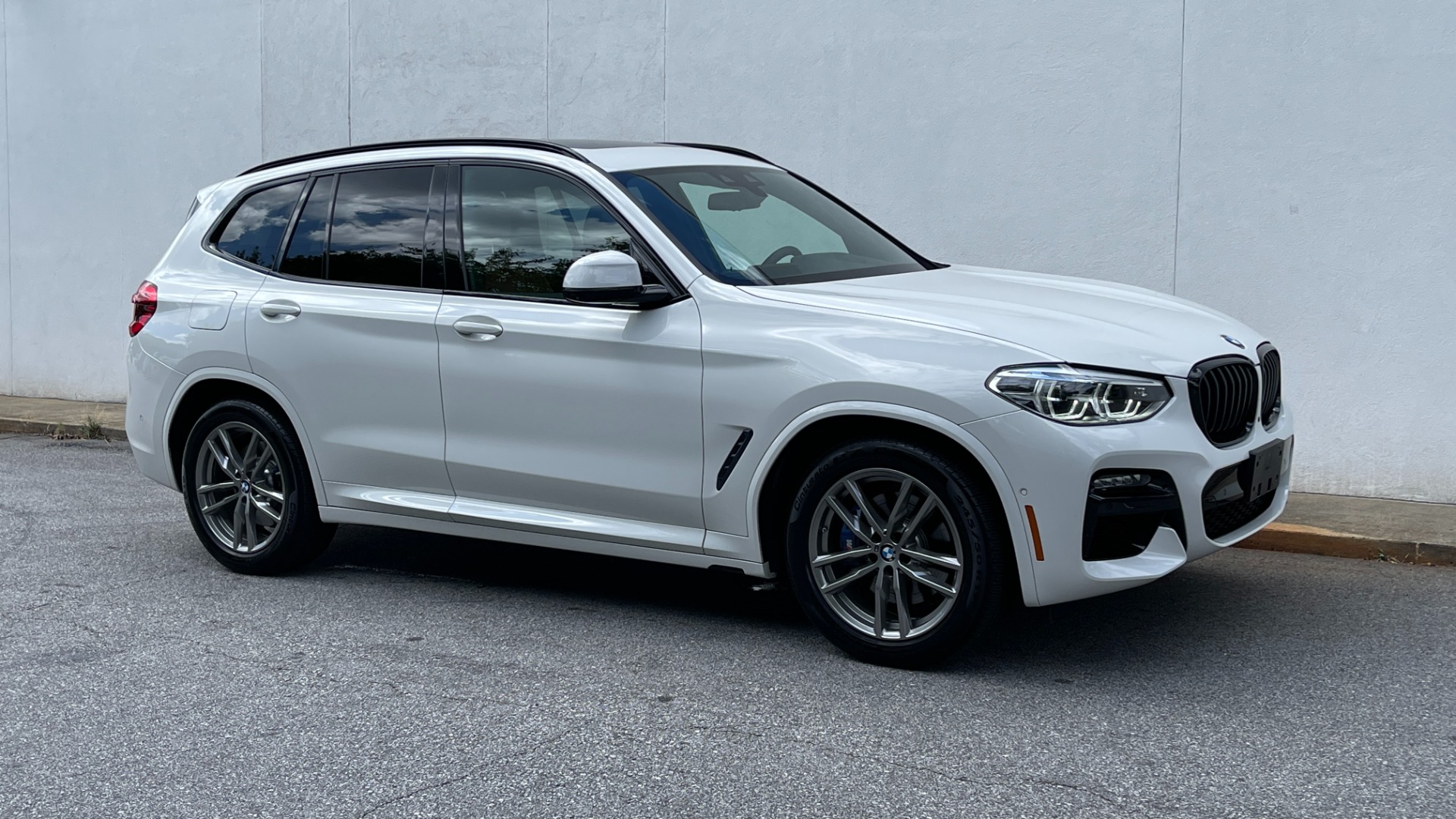 Used 2021 BMW X3 M40i / EXECUTIVE PACKAGE / SHADOWLINE TRIM / HEADS UP DISPLAY / AMBIENT LIG for sale $57,392 at Formula Imports in Charlotte NC 28227 2