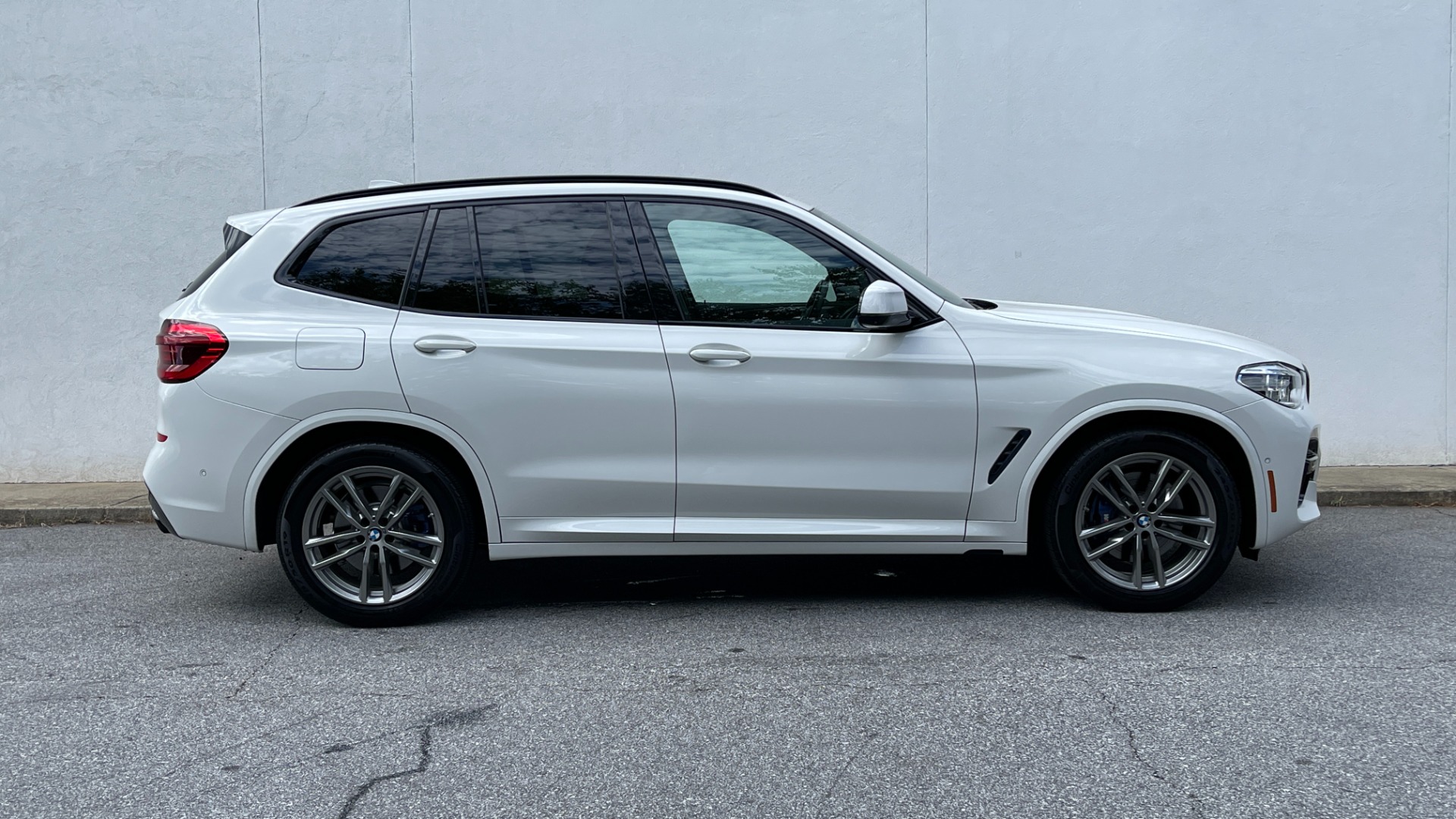 Used 2021 BMW X3 M40i / EXECUTIVE PACKAGE / SHADOWLINE TRIM / HEADS UP DISPLAY / AMBIENT LIG for sale Sold at Formula Imports in Charlotte NC 28227 3