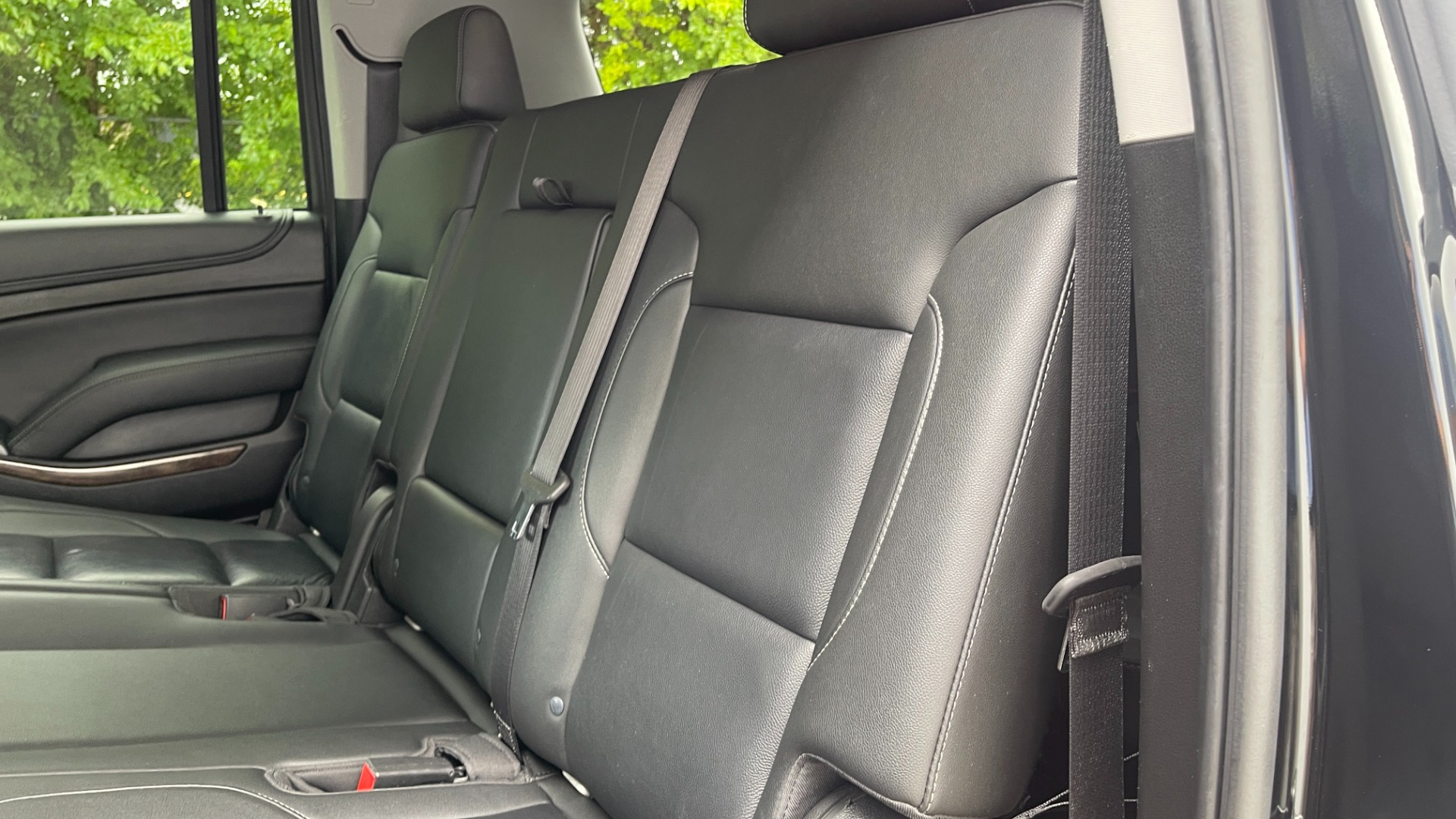 Used 2019 Chevrolet Suburban LT / LEATHER / 4WD / 8IN TOUCH SCREEN / NAVIGATION for sale $36,995 at Formula Imports in Charlotte NC 28227 14