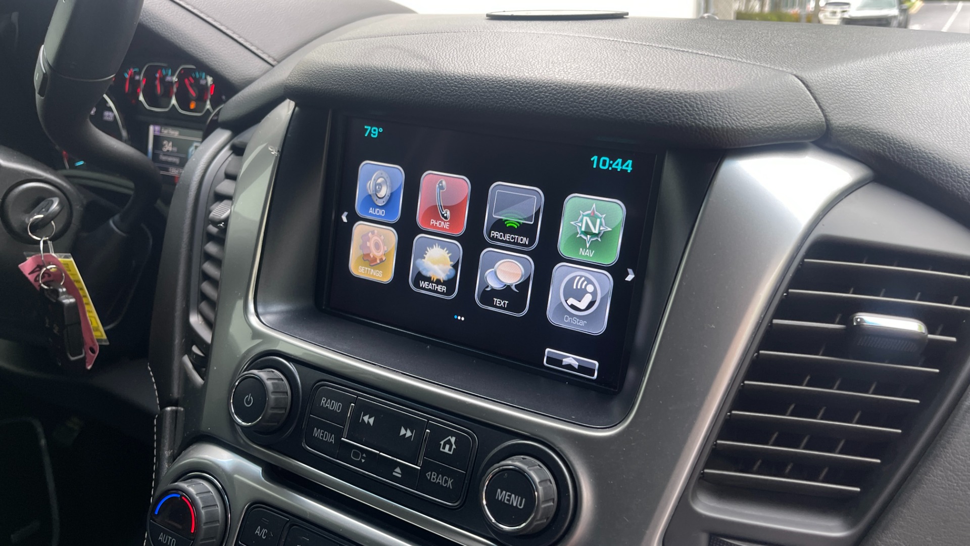 Used 2019 Chevrolet Suburban LT / LEATHER / 4WD / 8IN TOUCH SCREEN / NAVIGATION for sale $36,995 at Formula Imports in Charlotte NC 28227 24