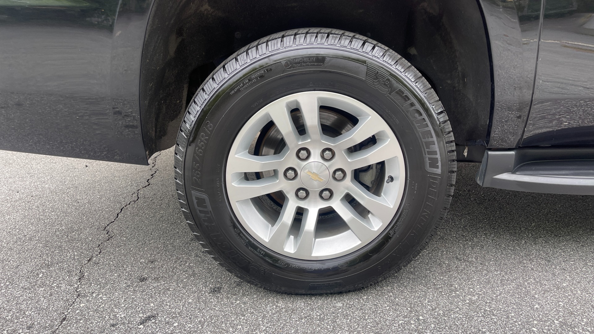 Used 2019 Chevrolet Suburban LT / LEATHER / 4WD / 8IN TOUCH SCREEN / NAVIGATION for sale $36,995 at Formula Imports in Charlotte NC 28227 43