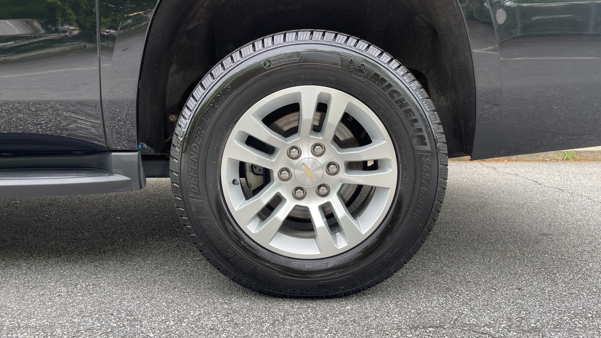 Used 2019 Chevrolet Suburban LT / LEATHER / 4WD / 8IN TOUCH SCREEN / NAVIGATION for sale $36,995 at Formula Imports in Charlotte NC 28227 45