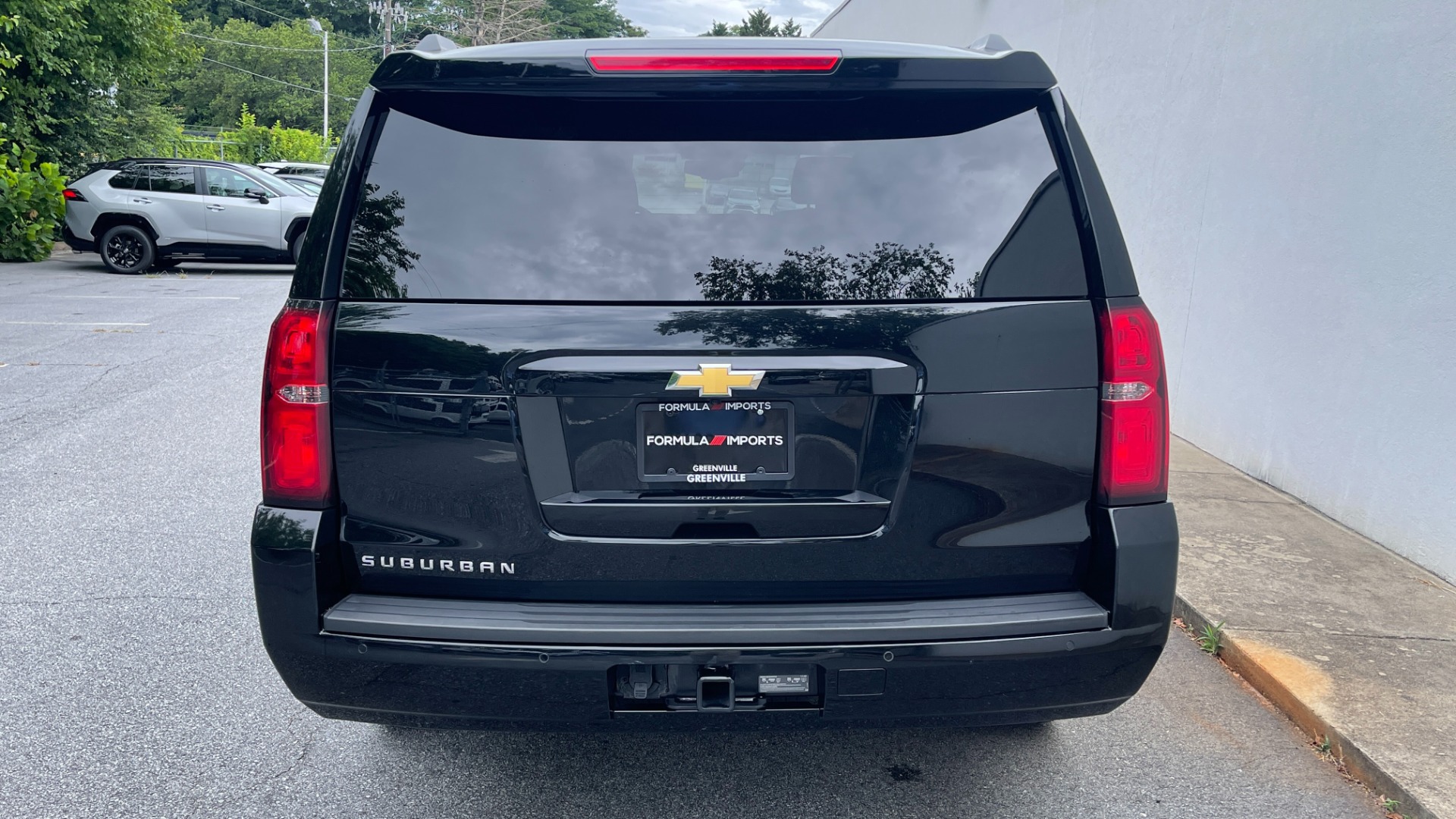 Used 2019 Chevrolet Suburban LT / LEATHER / 4WD / 8IN TOUCH SCREEN / NAVIGATION for sale $36,995 at Formula Imports in Charlotte NC 28227 7