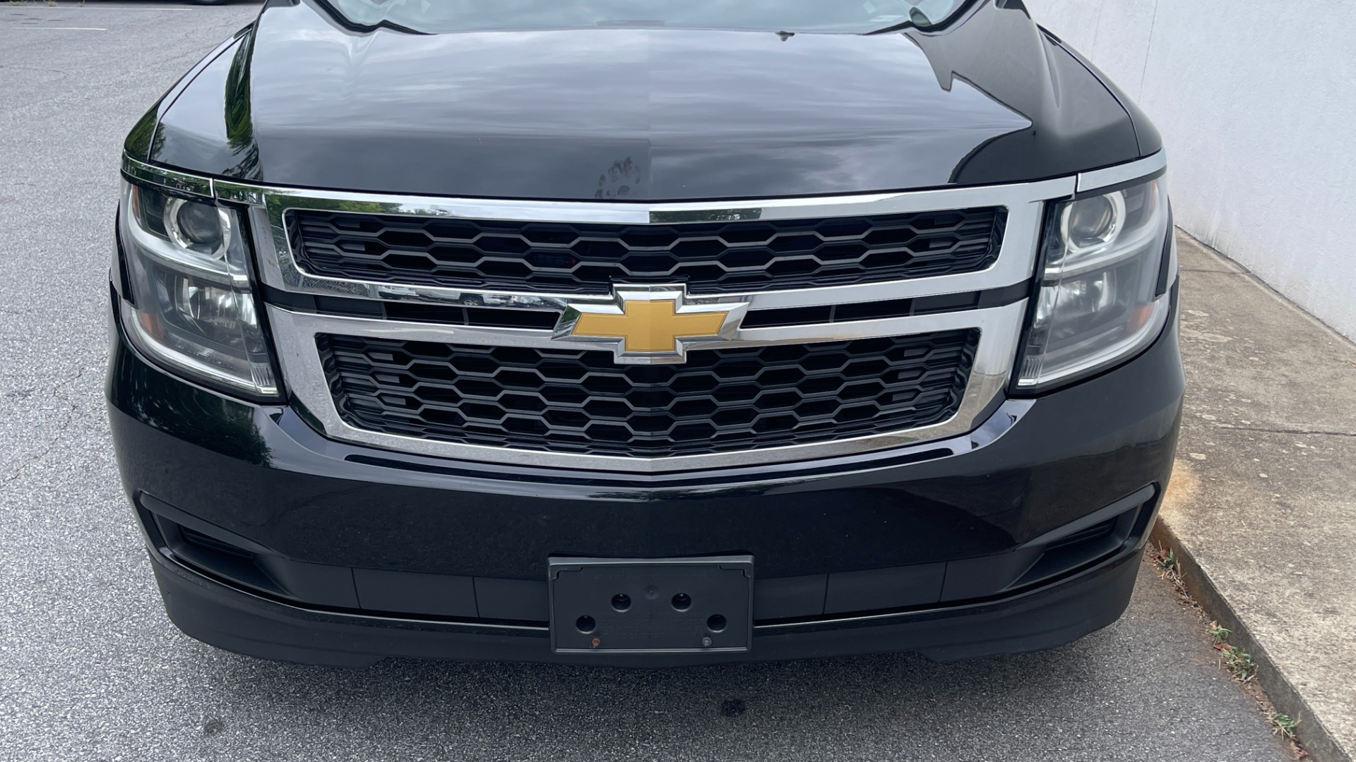 Used 2019 Chevrolet Suburban LT / LEATHER / 4WD / 8IN TOUCH SCREEN / NAVIGATION for sale $36,995 at Formula Imports in Charlotte NC 28227 8