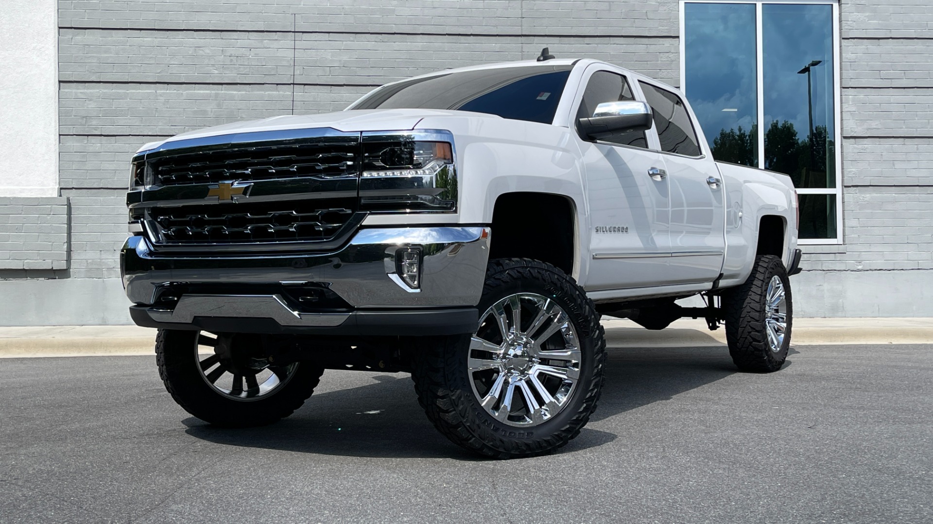 Used 2017 Chevrolet Silverado 1500 LTZ / LIFTED / INTAKE / SOUND SYSTEM / CHROME WHEELS for sale $41,595 at Formula Imports in Charlotte NC 28227 4