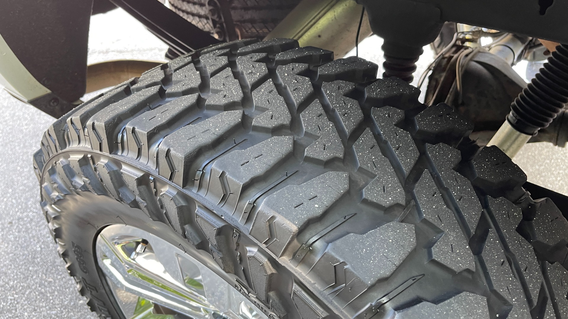 Used 2017 Chevrolet Silverado 1500 LTZ / LIFTED / INTAKE / SOUND SYSTEM / CHROME WHEELS for sale $41,595 at Formula Imports in Charlotte NC 28227 47