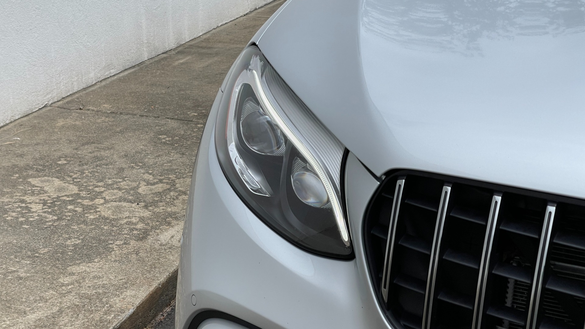 Used 2019 Mercedes-Benz GLC AMG GLC 63 / 4MATIC+ / PANORAMIC ROOF / CARBON FIBER / LIGHT PACKAGE / PERF for sale $60,495 at Formula Imports in Charlotte NC 28227 24