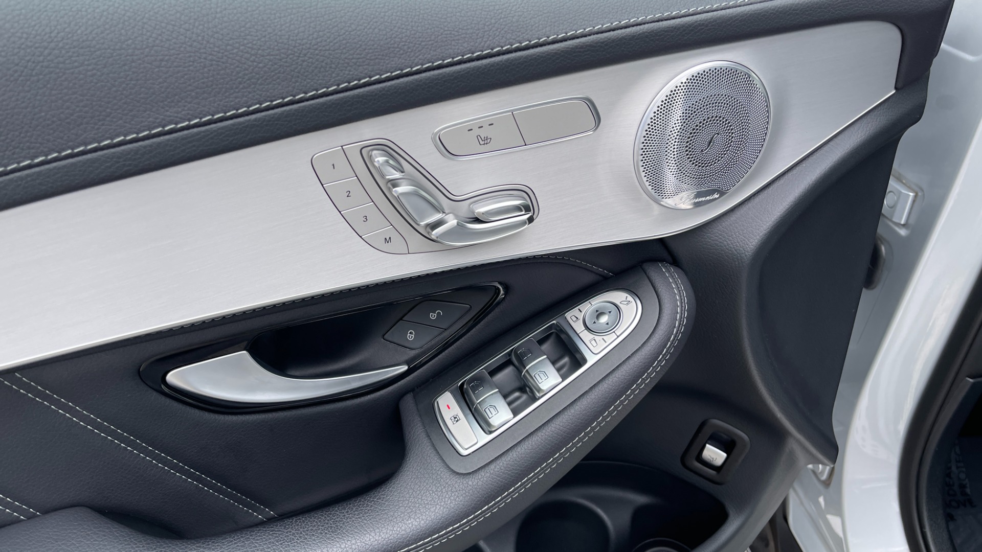 Used 2019 Mercedes-Benz GLC AMG GLC 63 / 4MATIC+ / PANORAMIC ROOF / CARBON FIBER / LIGHT PACKAGE / PERF for sale Sold at Formula Imports in Charlotte NC 28227 26