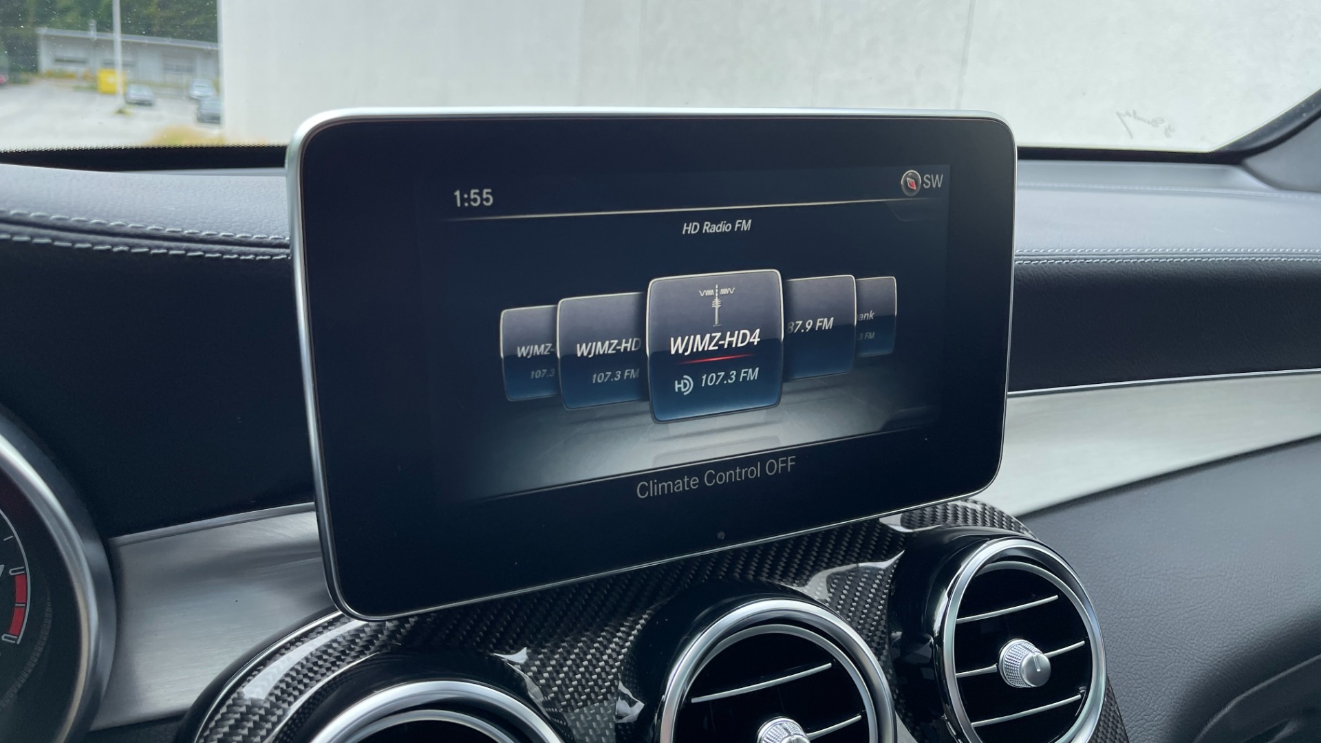 Used 2019 Mercedes-Benz GLC AMG GLC 63 / 4MATIC+ / PANORAMIC ROOF / CARBON FIBER / LIGHT PACKAGE / PERF for sale Sold at Formula Imports in Charlotte NC 28227 30