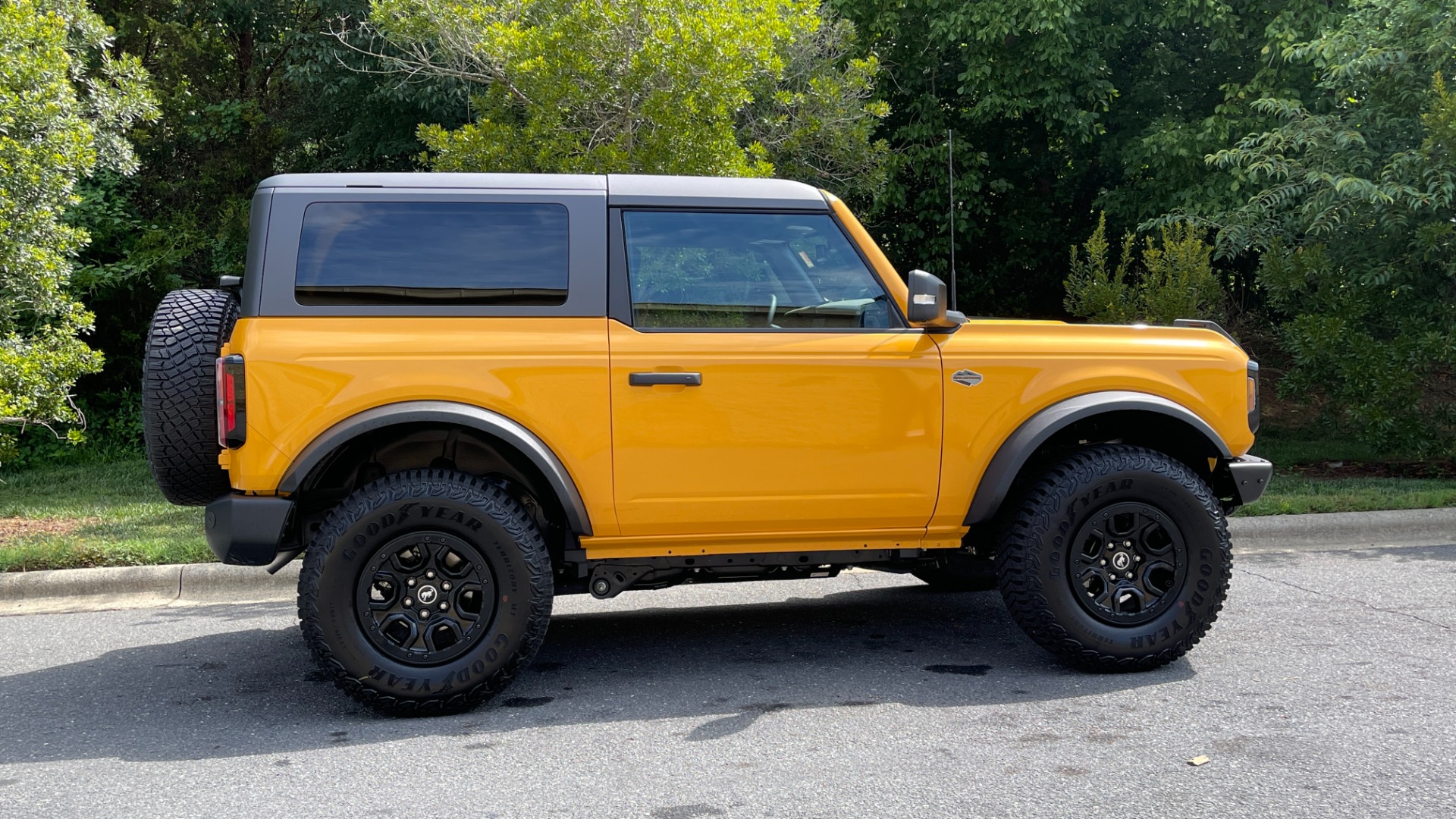 Used 2022 Ford Bronco ADVANCED WILDTRAK / CYBER ORANGE PAINT / HARD TOP / ADAPTIVE CRUISE for sale Sold at Formula Imports in Charlotte NC 28227 18