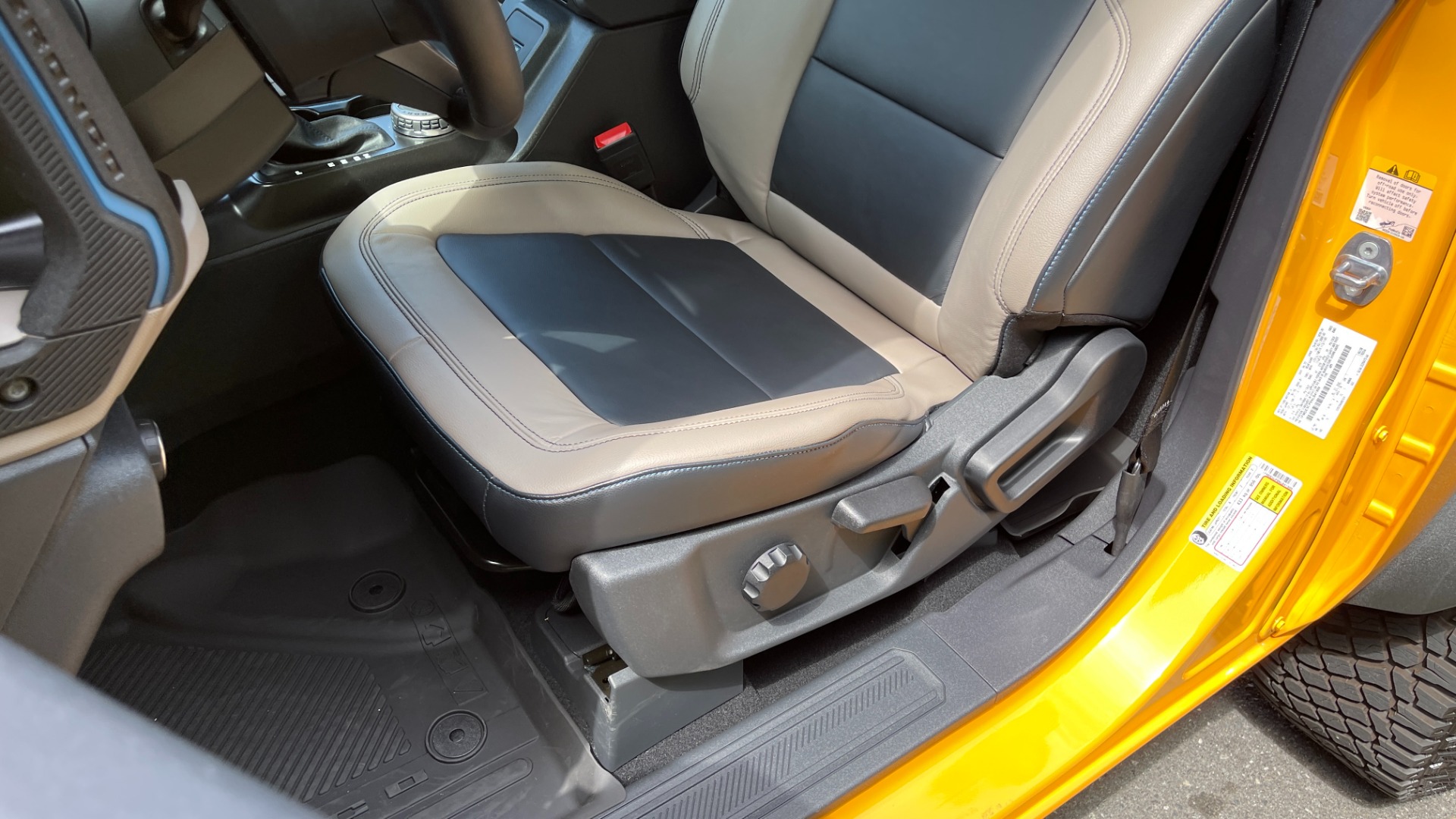 Used 2022 Ford Bronco ADVANCED WILDTRAK / CYBER ORANGE PAINT / HARD TOP / ADAPTIVE CRUISE for sale $71,999 at Formula Imports in Charlotte NC 28227 19