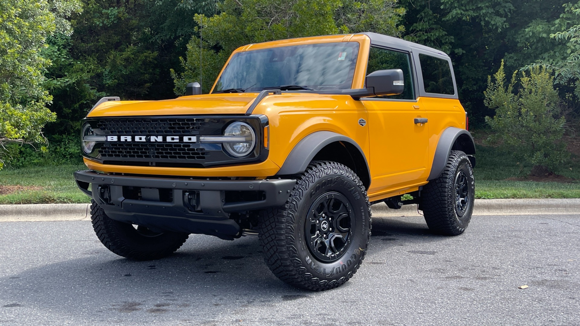 Used 2022 Ford Bronco ADVANCED WILDTRAK / CYBER ORANGE PAINT / HARD TOP / ADAPTIVE CRUISE for sale $71,999 at Formula Imports in Charlotte NC 28227 2
