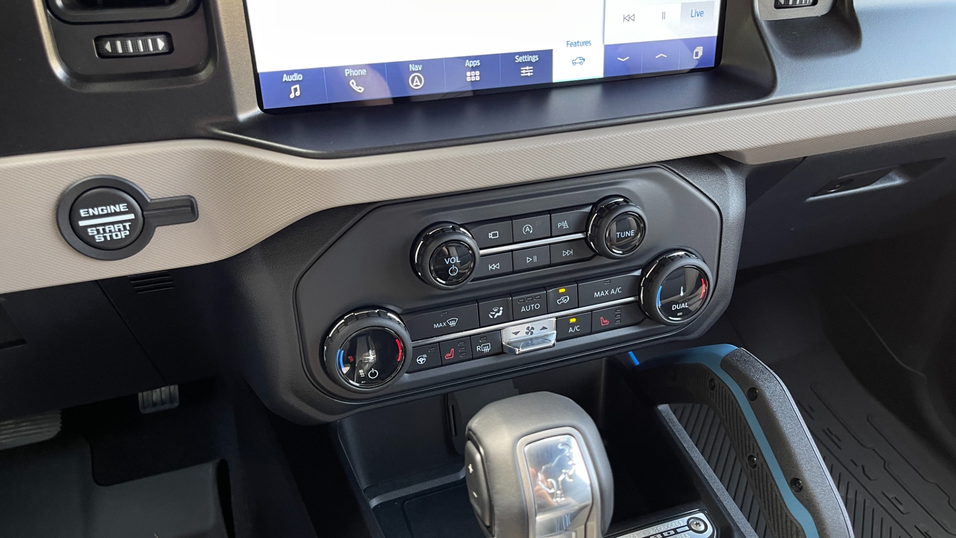 Used 2022 Ford Bronco ADVANCED WILDTRAK / CYBER ORANGE PAINT / HARD TOP / ADAPTIVE CRUISE for sale $71,999 at Formula Imports in Charlotte NC 28227 33