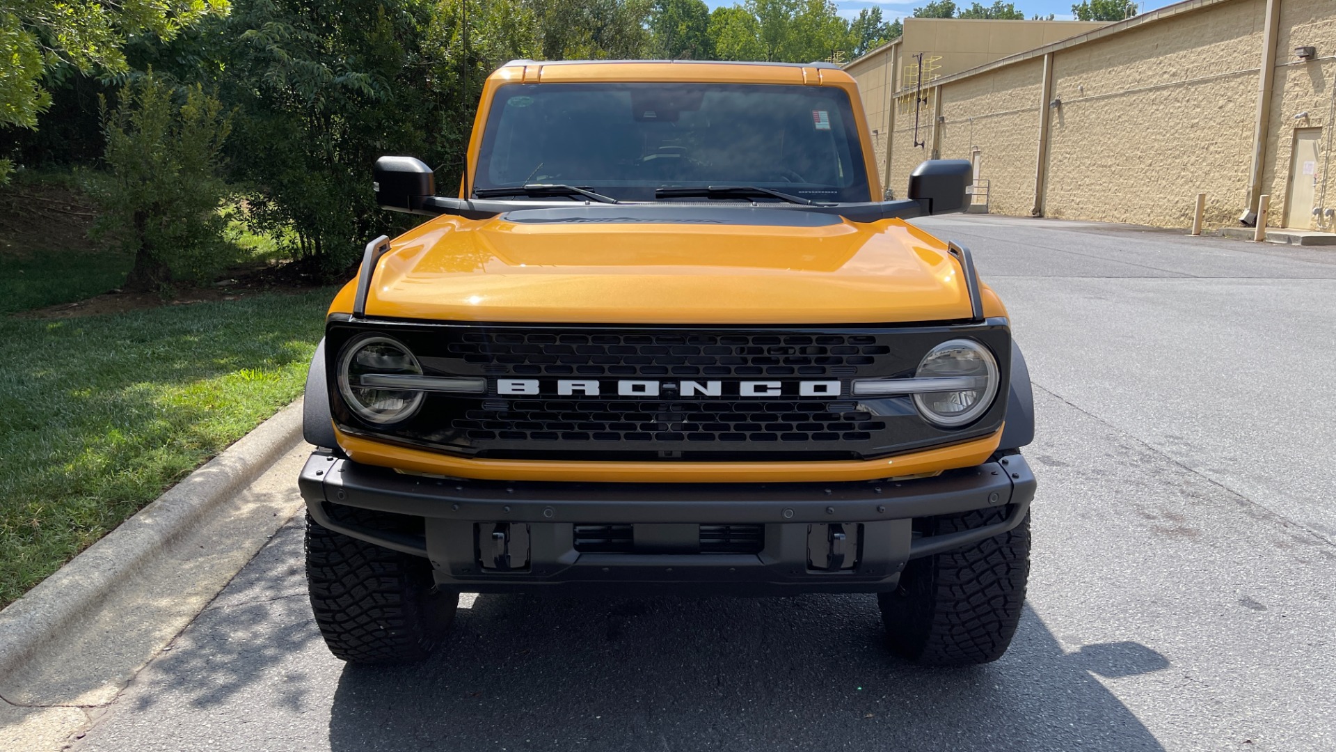 Used 2022 Ford Bronco ADVANCED WILDTRAK / CYBER ORANGE PAINT / HARD TOP / ADAPTIVE CRUISE for sale Sold at Formula Imports in Charlotte NC 28227 4