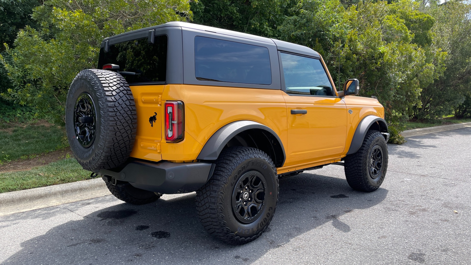 Used 2022 Ford Bronco ADVANCED WILDTRAK / CYBER ORANGE PAINT / HARD TOP / ADAPTIVE CRUISE for sale $71,999 at Formula Imports in Charlotte NC 28227 8