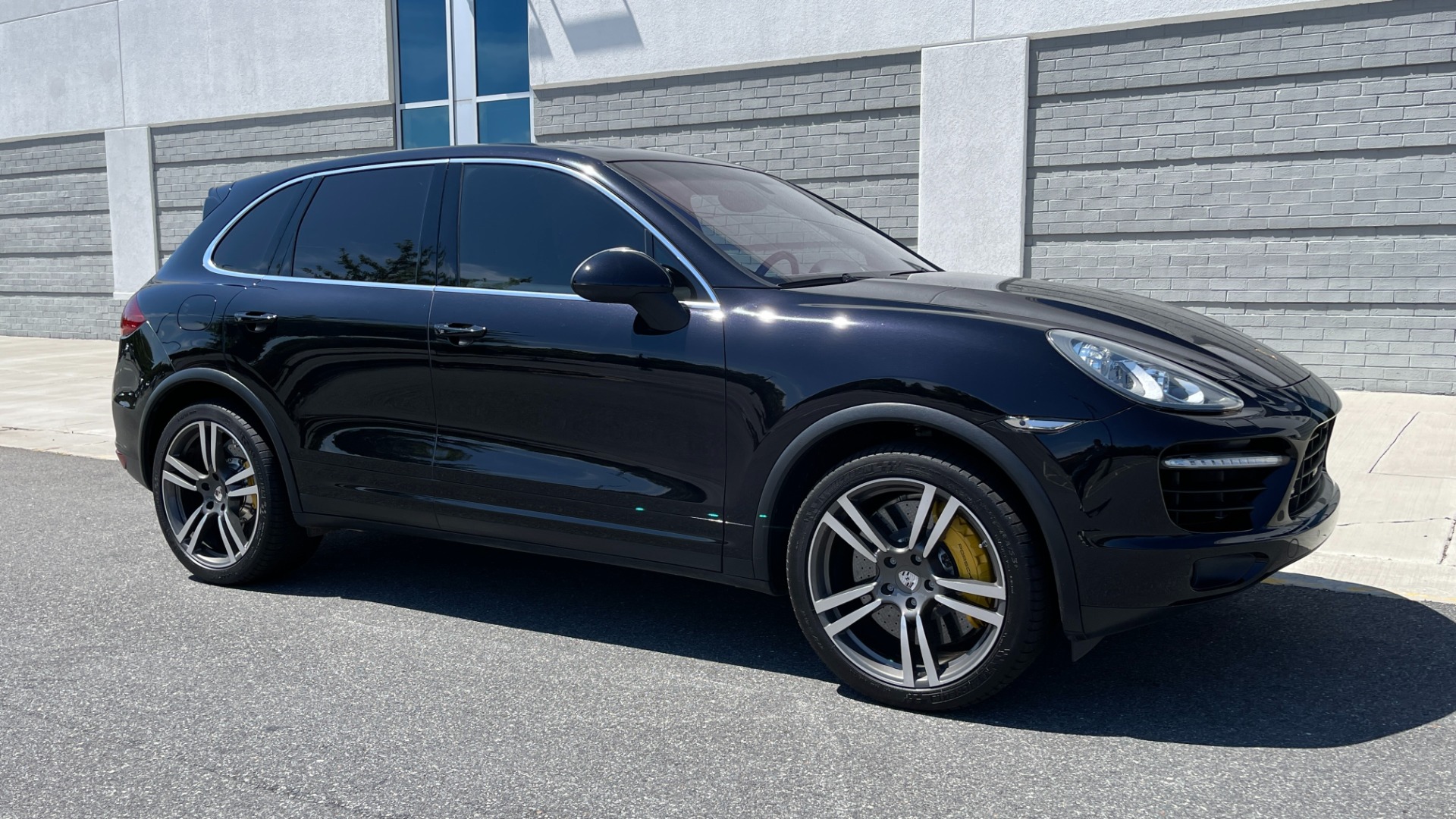 Used 2011 Porsche Cayenne Turbo / CARBON CERAMICS / CARBON FIBER TRIM