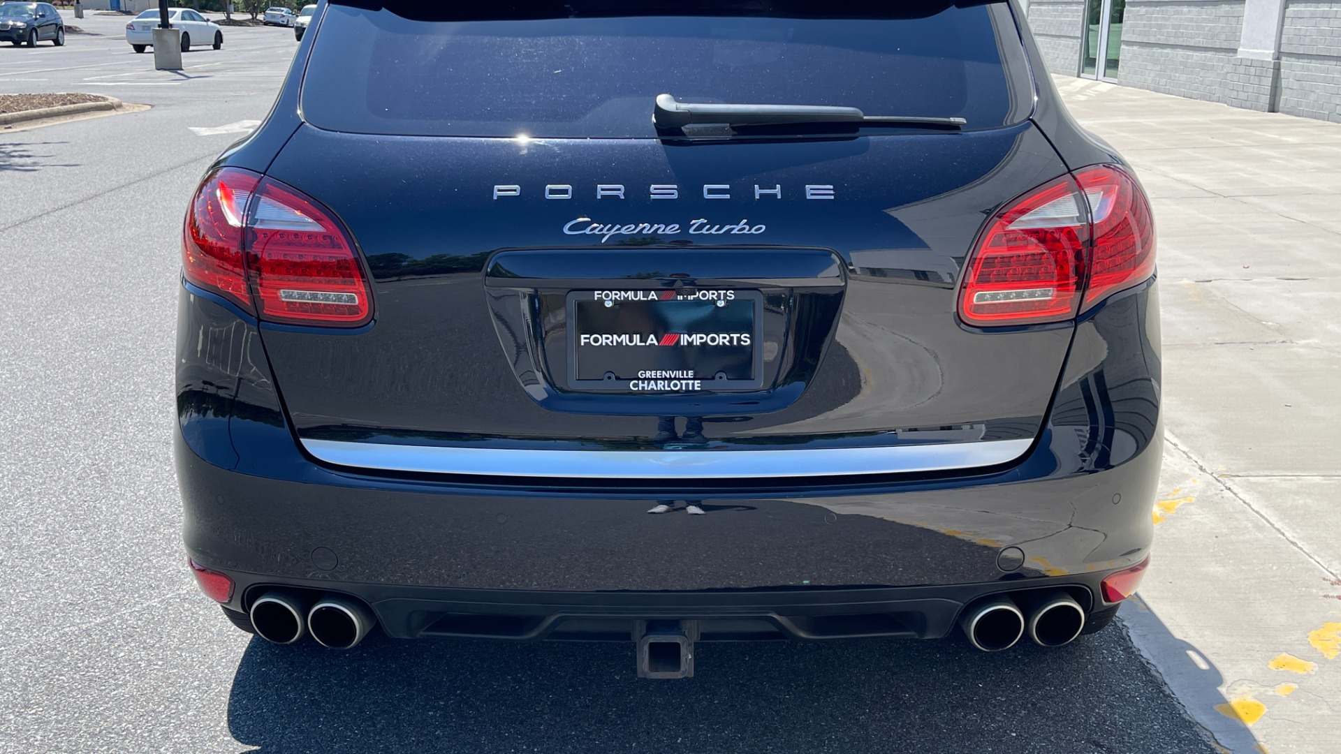 Used 2011 Porsche Cayenne Turbo / CARBON CERAMICS / CARBON FIBER TRIM / 21IN WHEELS / PREMIUM PACKAGE for sale $33,000 at Formula Imports in Charlotte NC 28227 7