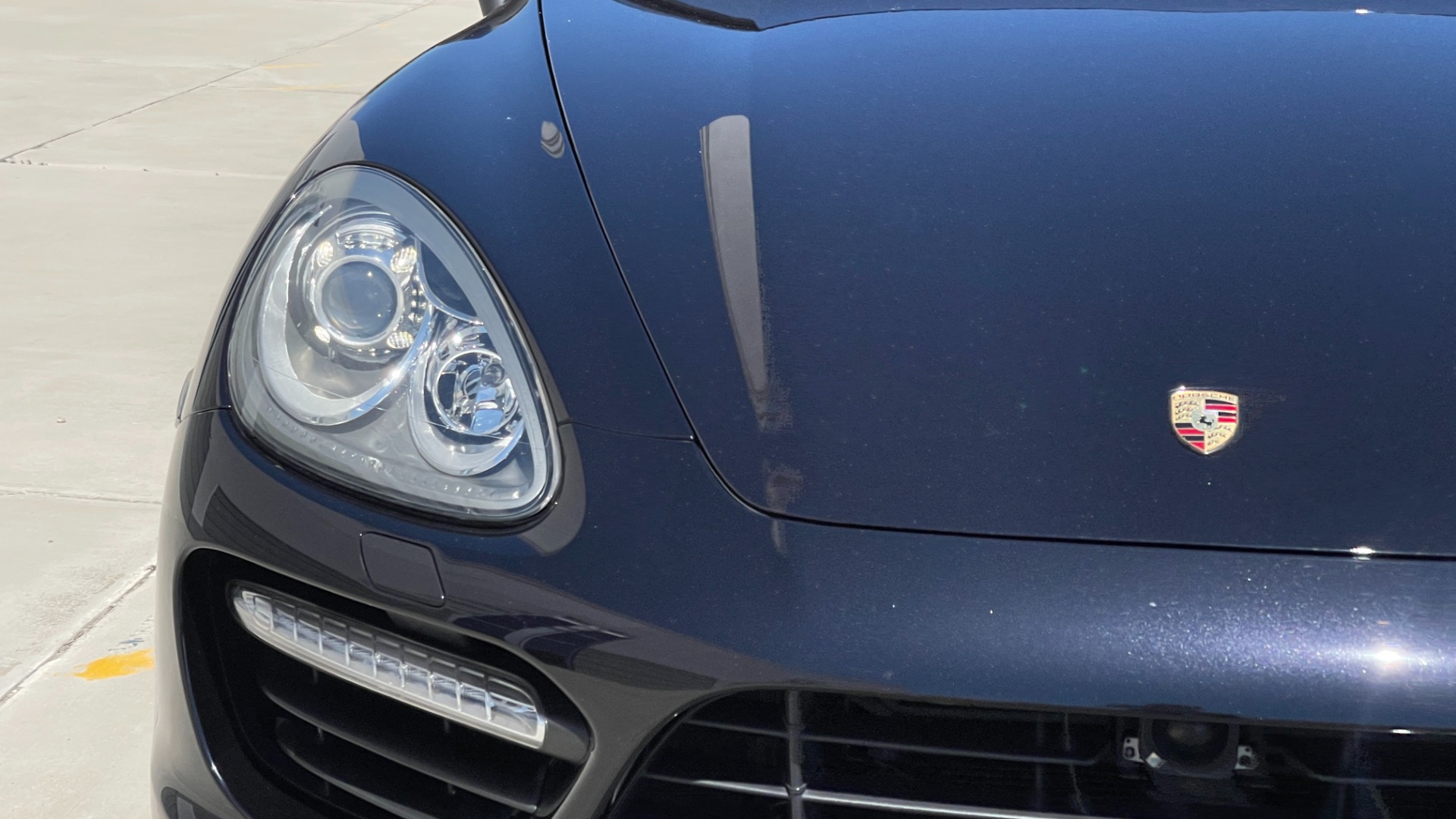 Used 2011 Porsche Cayenne Turbo / CARBON CERAMICS / CARBON FIBER TRIM / 21IN WHEELS / PREMIUM PACKAGE for sale $30,900 at Formula Imports in Charlotte NC 28227 70