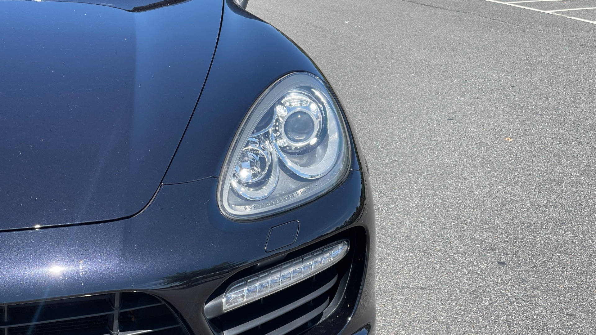 Used 2011 Porsche Cayenne Turbo / CARBON CERAMICS / CARBON FIBER TRIM / 21IN WHEELS / PREMIUM PACKAGE for sale $30,900 at Formula Imports in Charlotte NC 28227 71