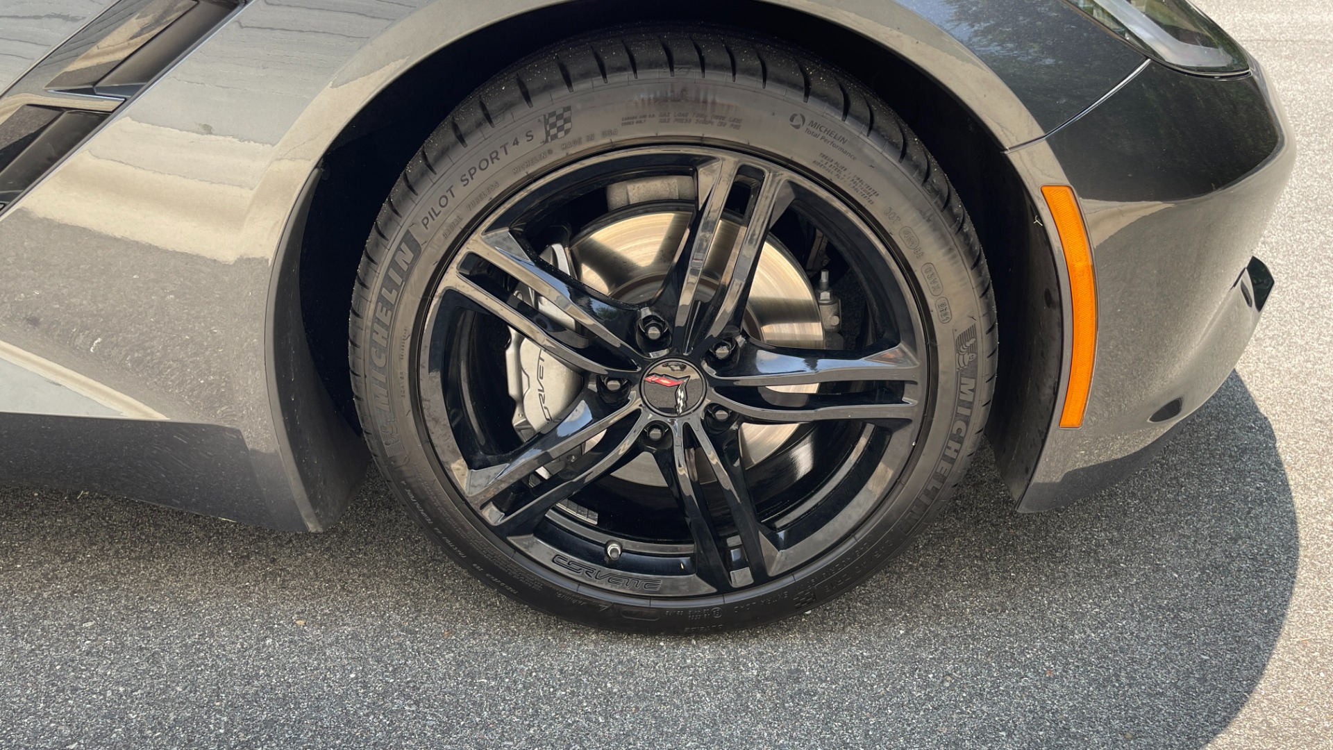 Used 2017 Chevrolet Corvette 1LT / 8SPD AUTO / 6.2L V8 / REMOTE START / PADDLE SHIFTERS for sale $52,995 at Formula Imports in Charlotte NC 28227 41